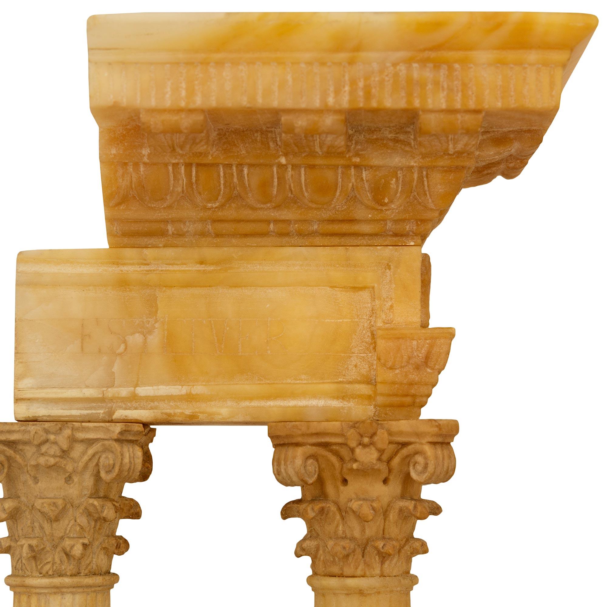 Italienische Alabaster-Statue des Vespasian-Tempels aus dem 19. (19. Jahrhundert) im Angebot