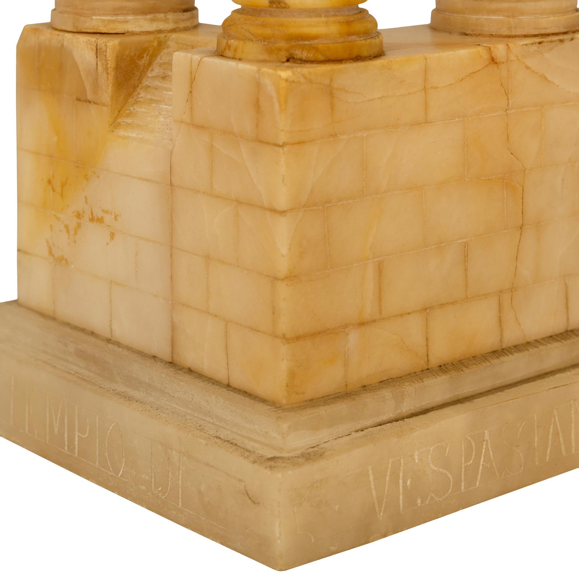 Italienische Alabaster-Statue des Vespasian-Tempels aus dem 19. im Angebot 2