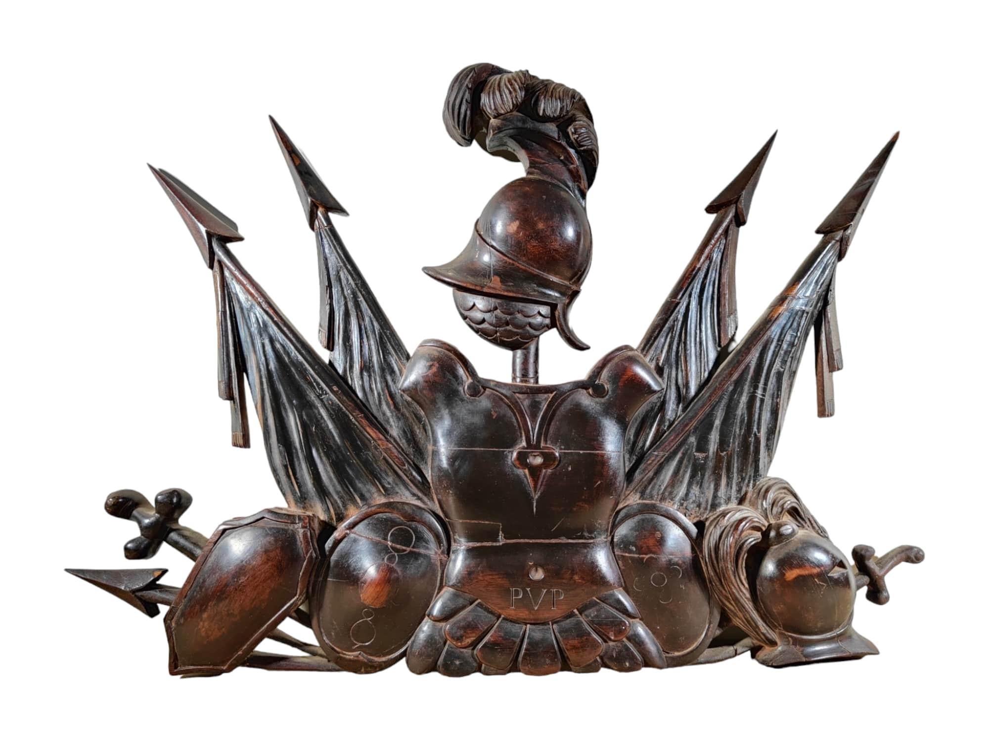 Italian 19th Century Arms Trophy: Exquisite Neoclassical Carved Wooden Masterpie For Sale 1