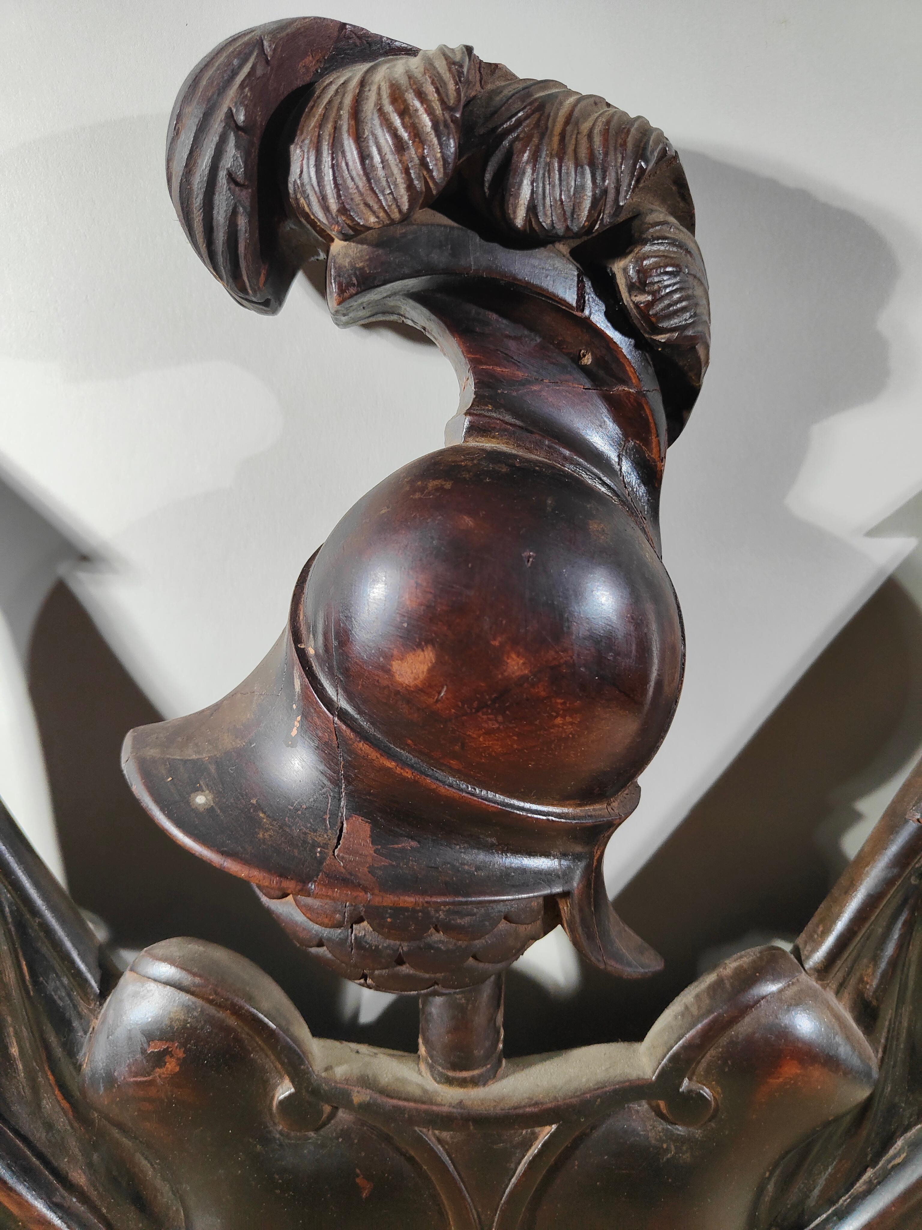 Italian 19th Century Arms Trophy: Exquisite Neoclassical Carved Wooden Masterpie For Sale 3