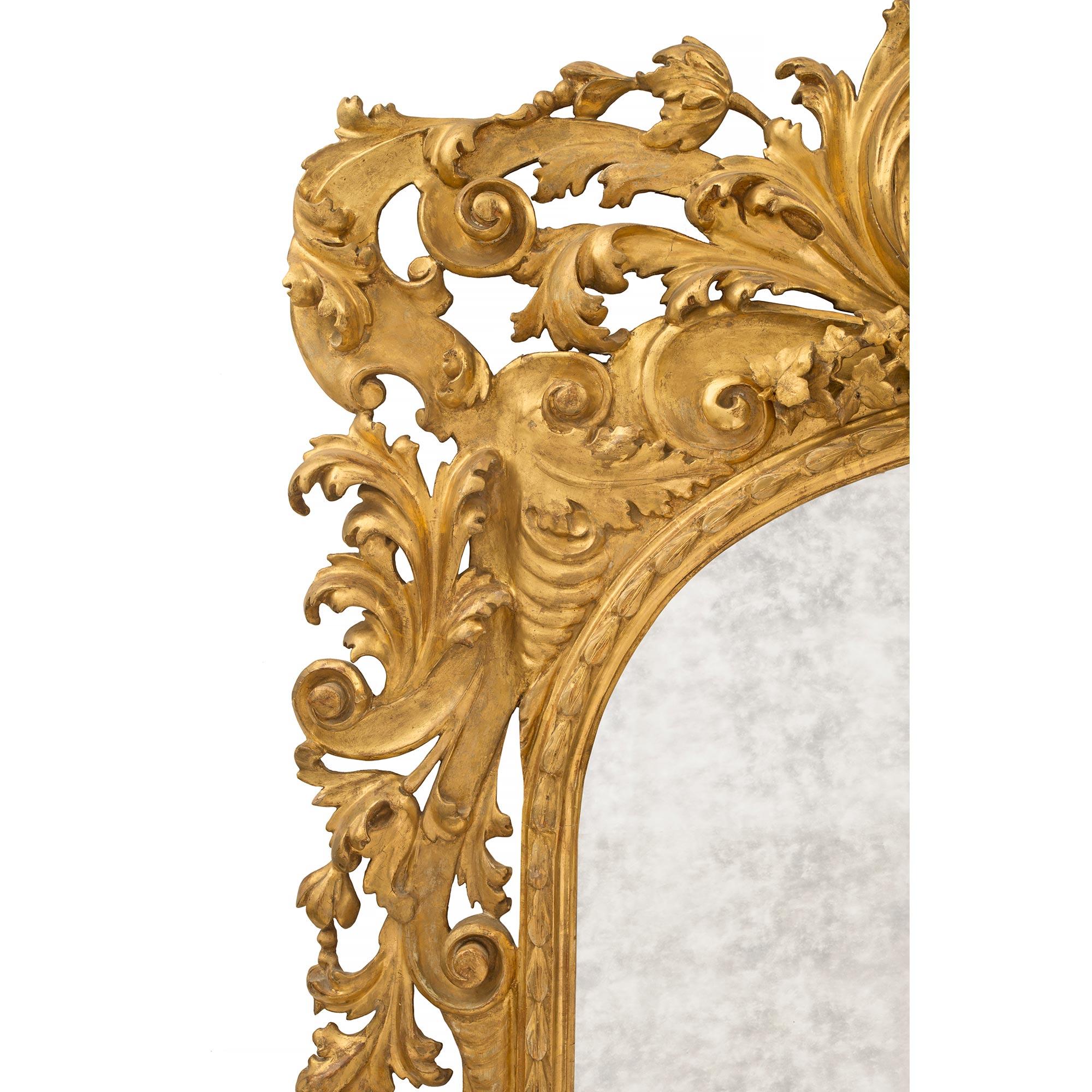 Miroir baroque italien en bois doré du XIXe siècle Bon état - En vente à West Palm Beach, FL
