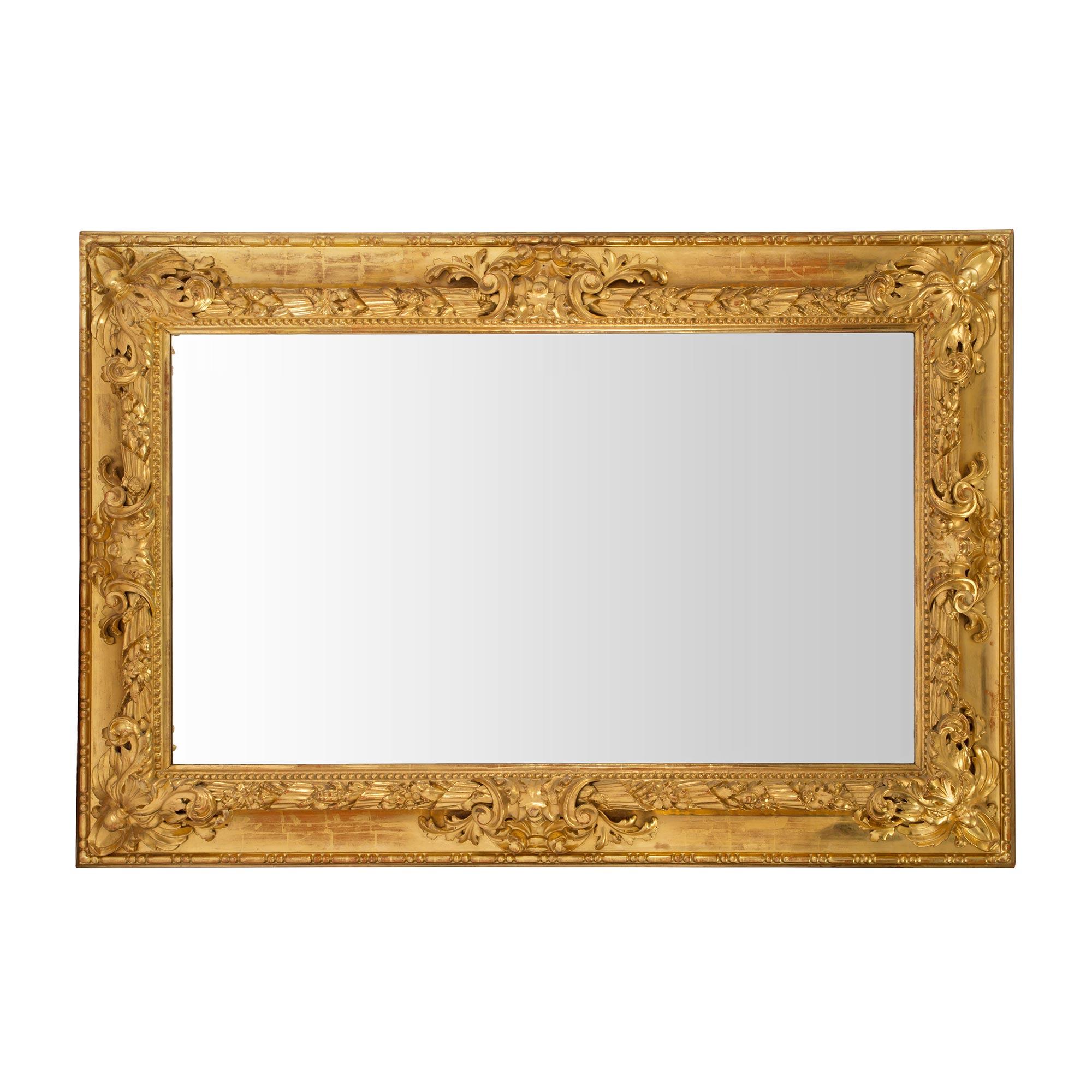 Italian 19th Century Baroque Giltwood Mirror For Sale 3