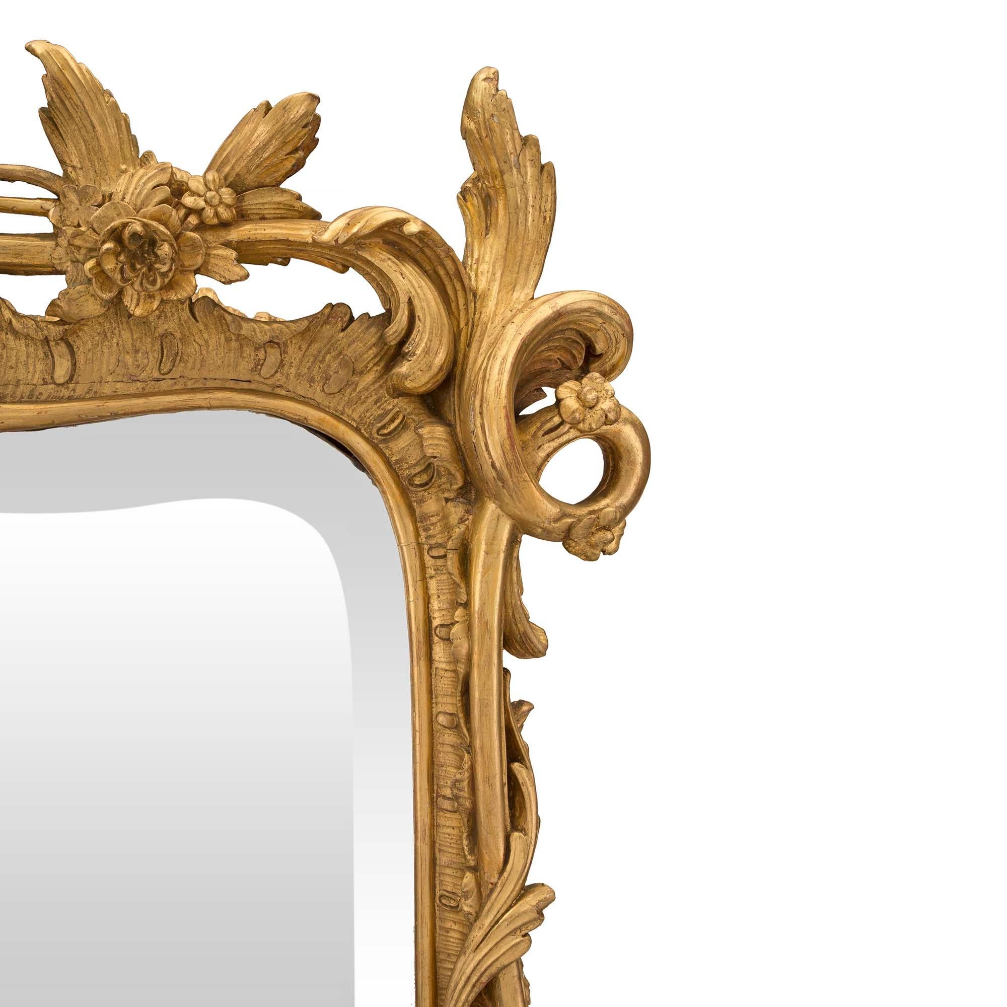 Italian 19th Century Baroque Period Rectangular Giltwood Mirror In Good Condition For Sale In West Palm Beach, FL