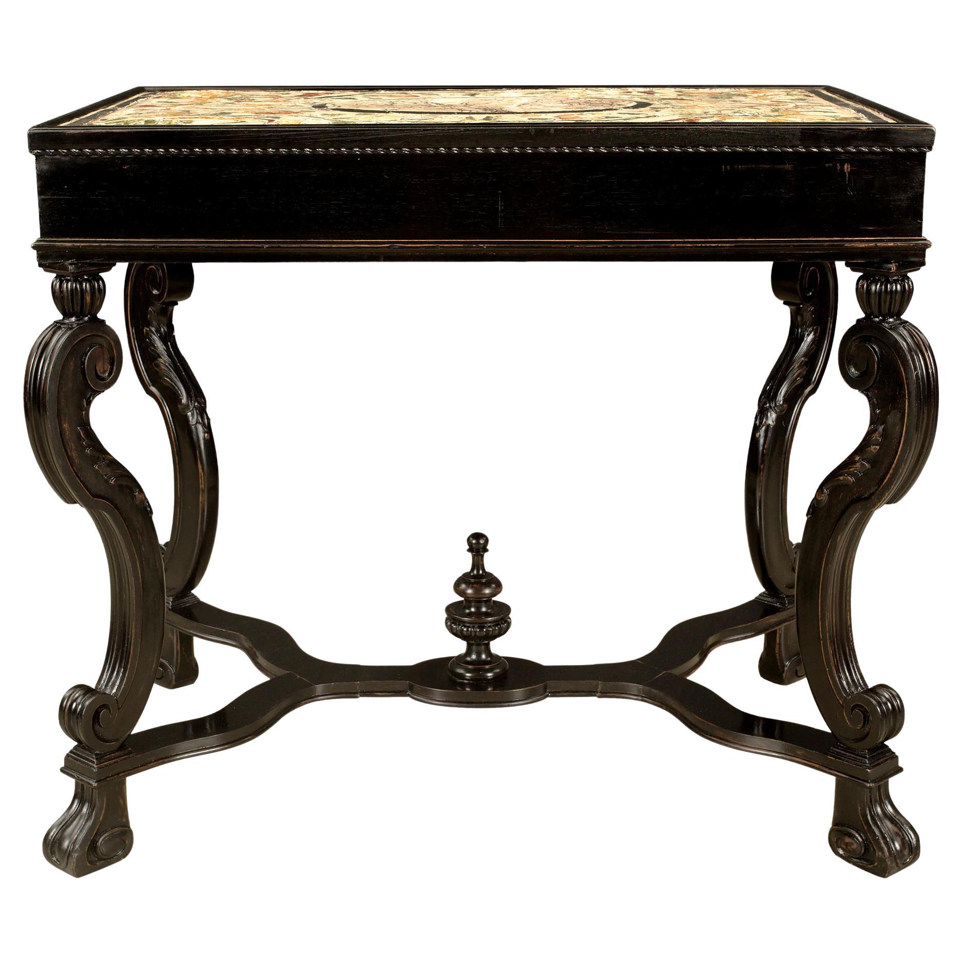 Table centrale baroque italienne du 19ème siècle en bois fruitier ébénisé et Scagliola