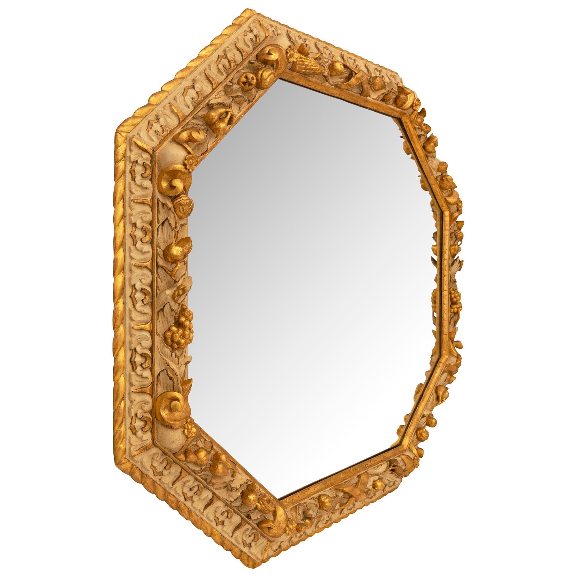 Italian 19th century Baroque st. Giltwood and patinated wood mirror In Good Condition For Sale In West Palm Beach, FL