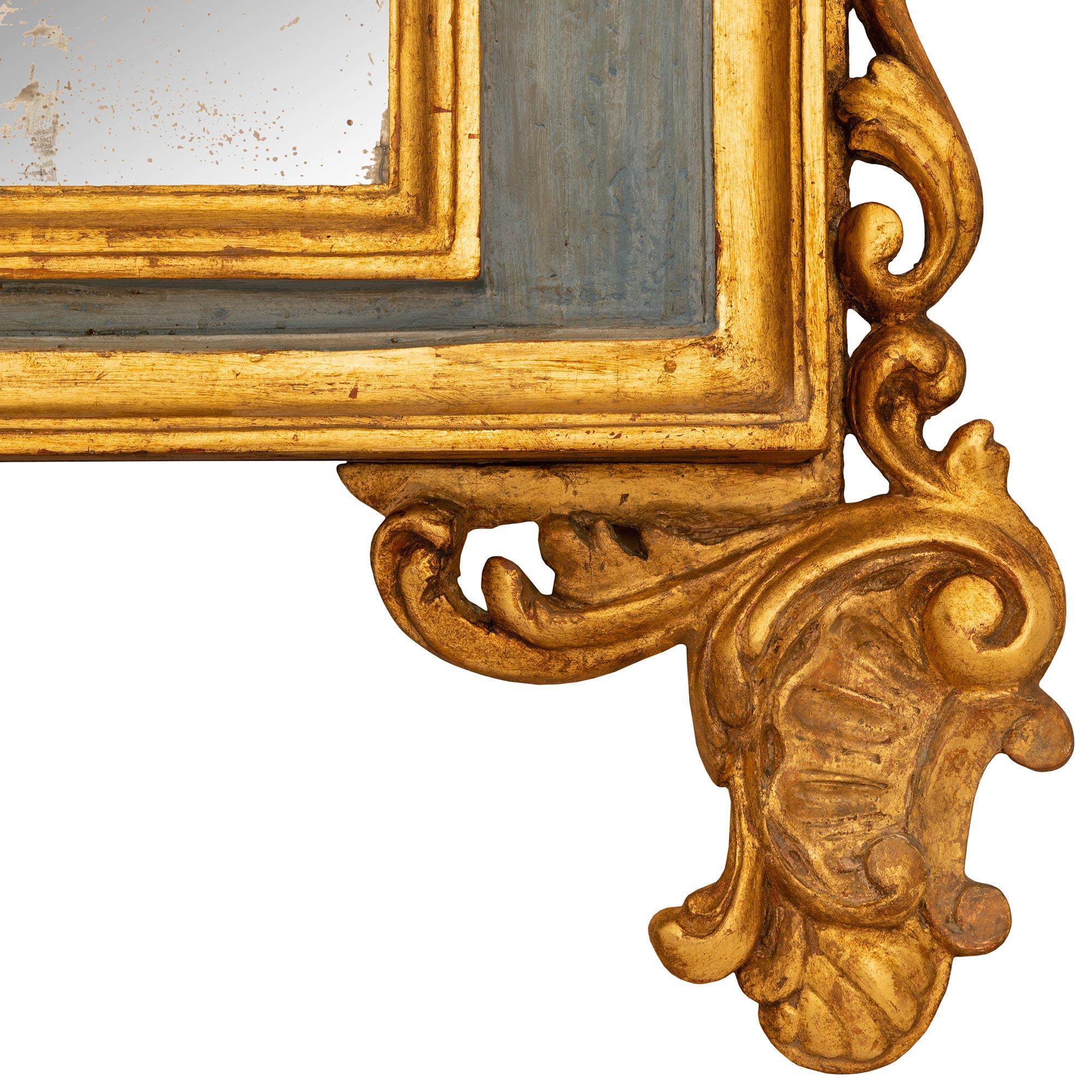 Miroir baroque italien du XIXe siècle en bois doré et bois patiné en vente 2