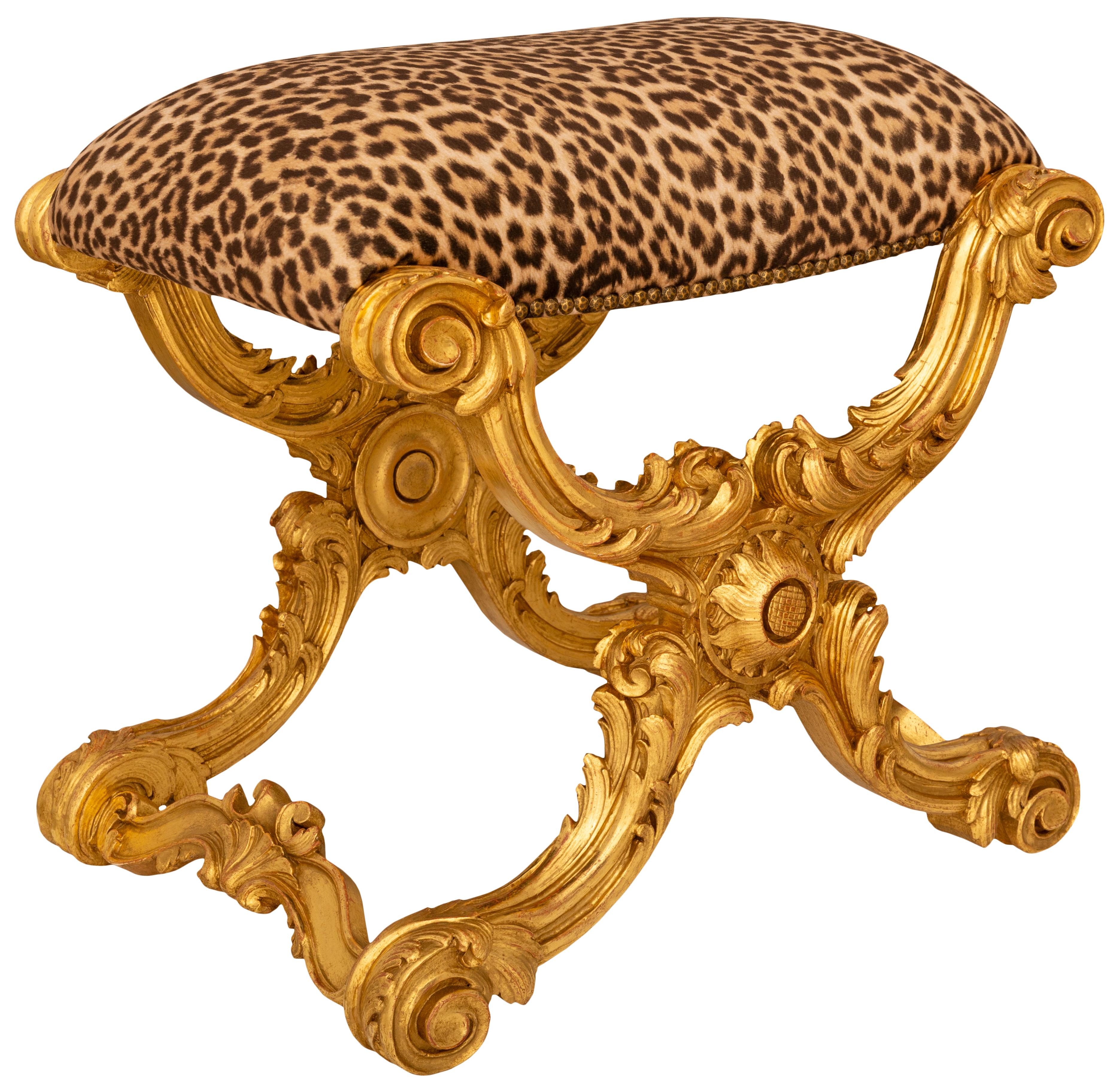 Baroque Banc/tabouret en bois doré baroque italien du 19e siècle en vente