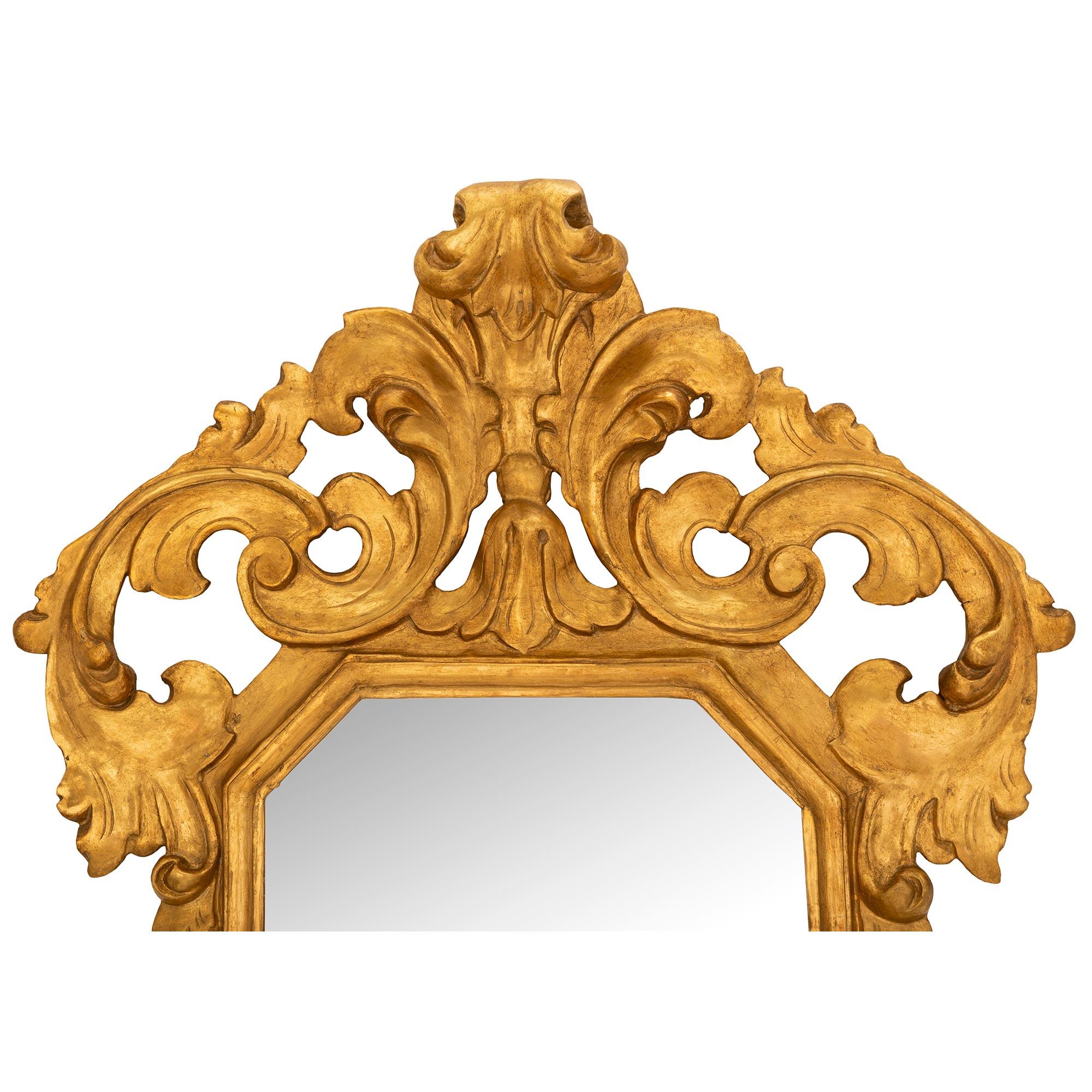 Italian 19th Century Baroque St. Giltwood Mirror In Good Condition For Sale In West Palm Beach, FL