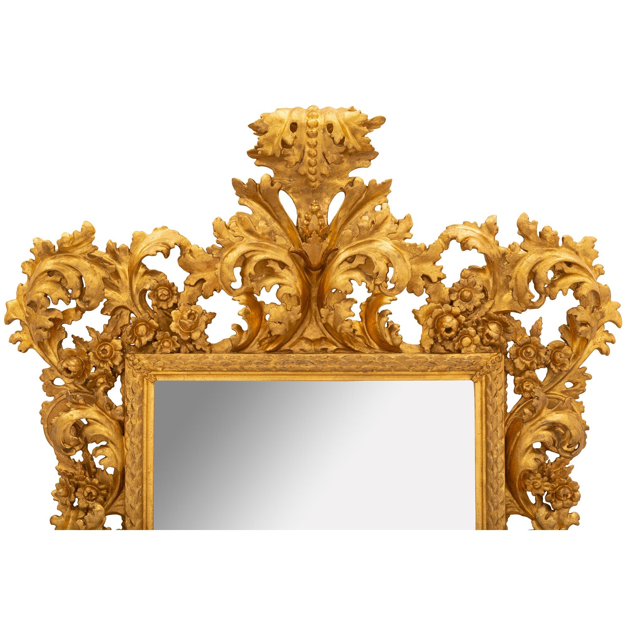 Italian 19th Century Baroque St. Giltwood Mirror In Good Condition For Sale In West Palm Beach, FL