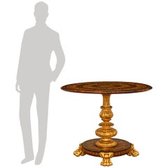 Mesa de centro italiana del siglo XIX de estilo barroco de caoba, madera de frutal y tapa basculante