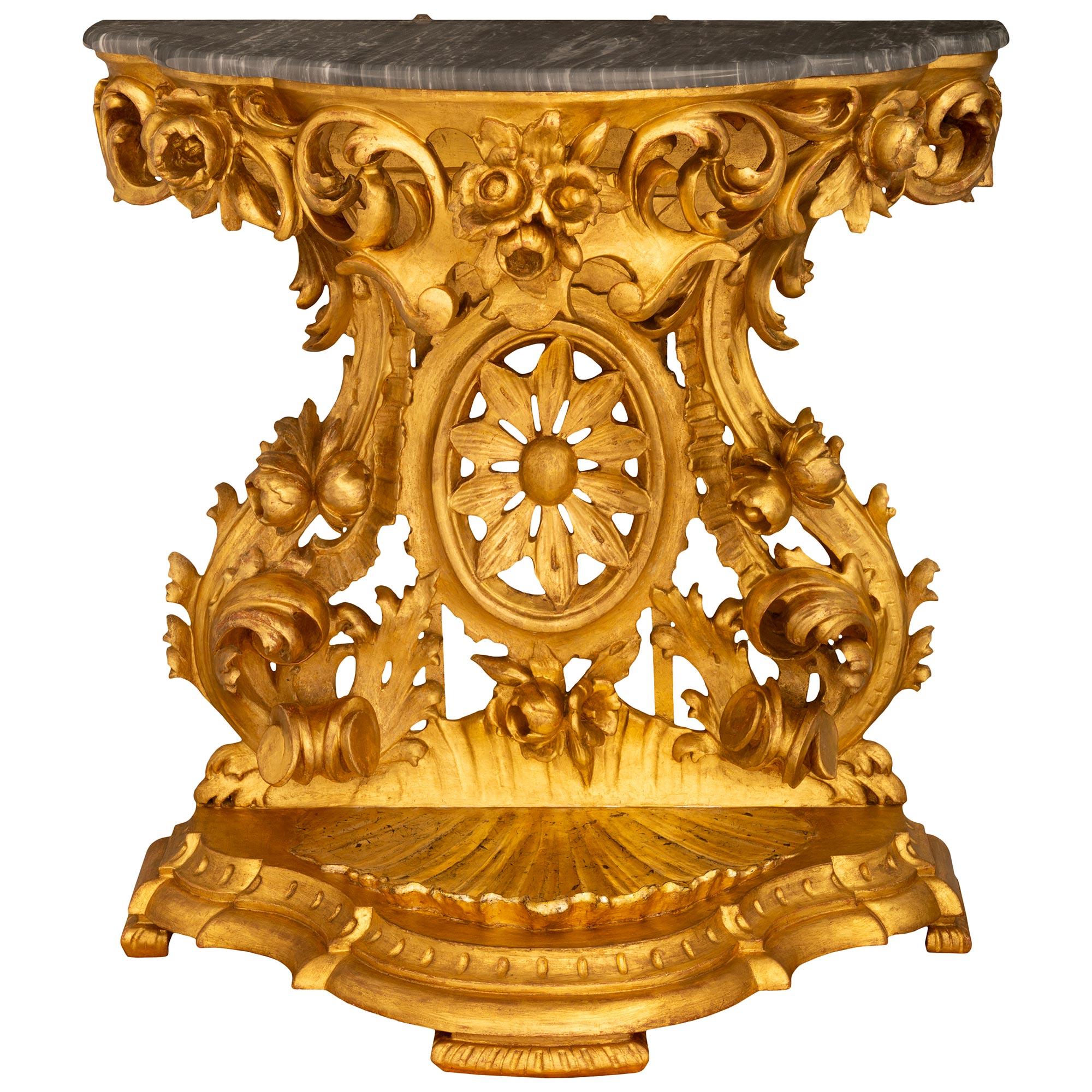 Consola italiana barroca del s. XIX de meca, madera dorada y mármol Barroco en venta