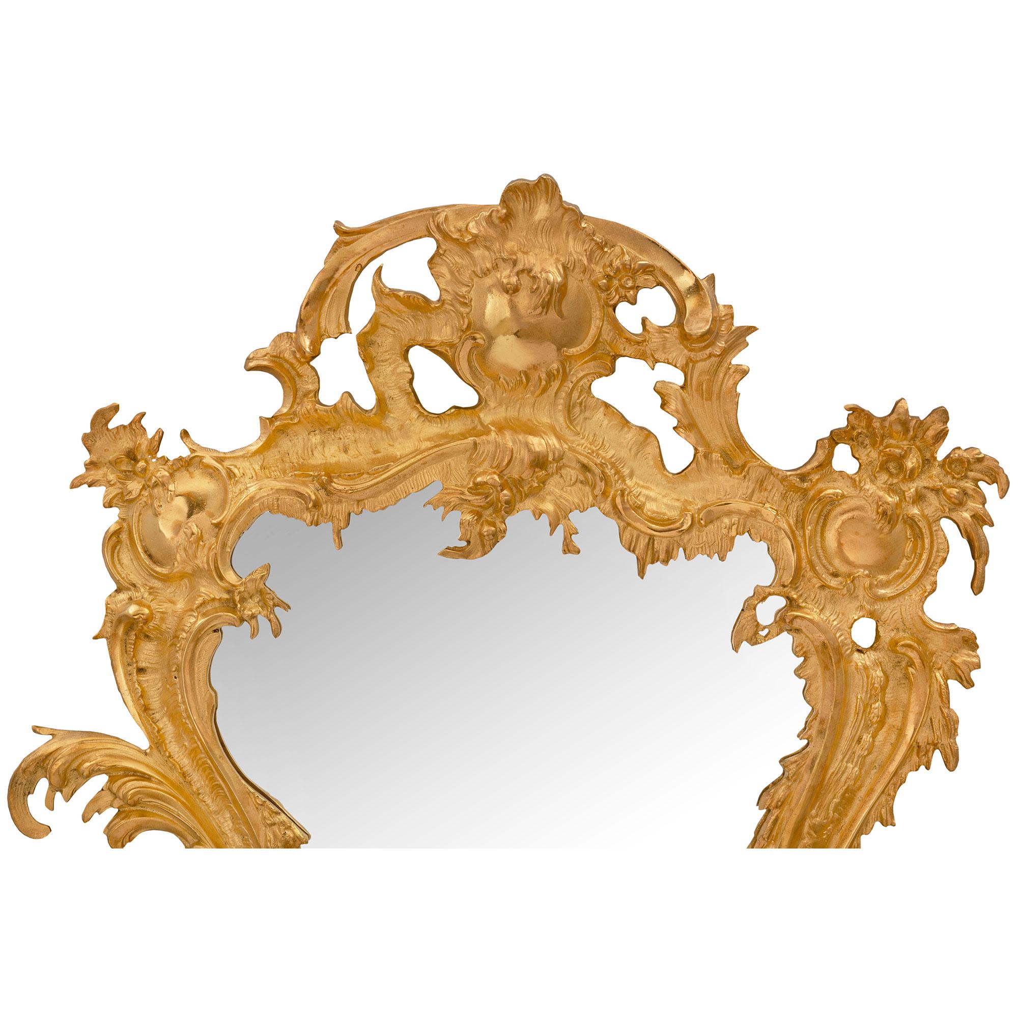 Miroir baroque italien du 19ème siècle en bronze doré Bon état - En vente à West Palm Beach, FL