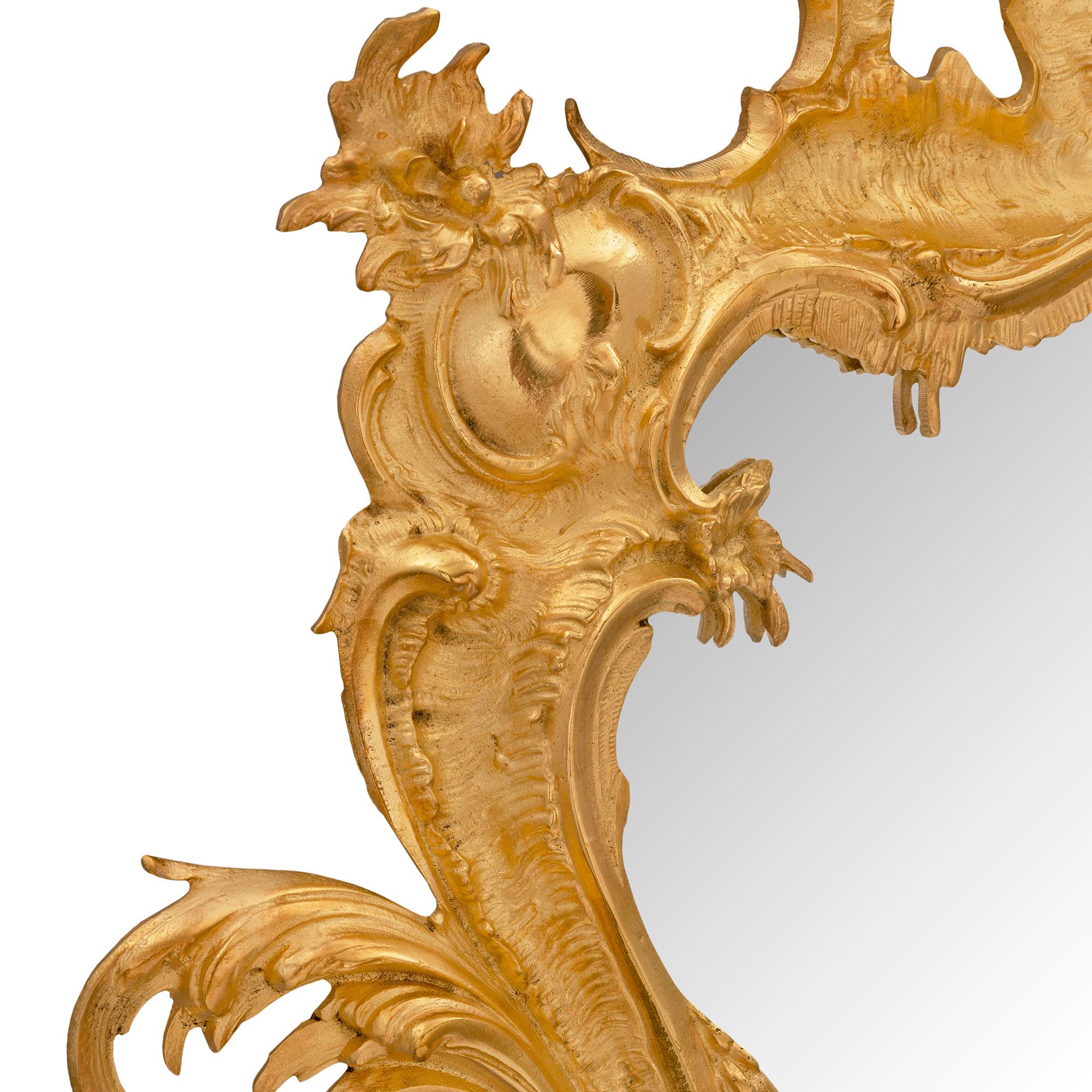 XIXe siècle Miroir baroque italien du 19ème siècle en bronze doré en vente