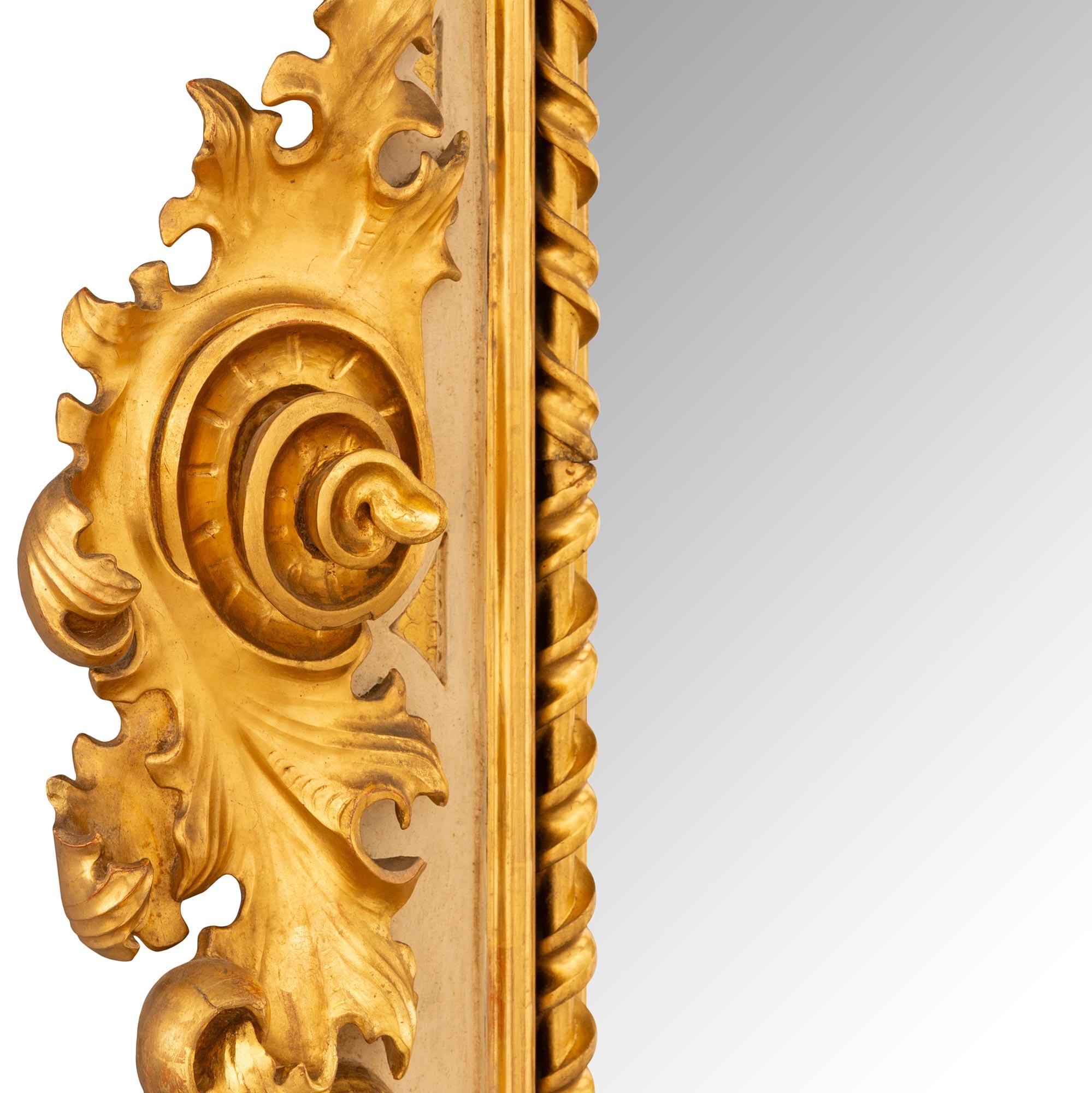 Miroir baroque italien du 19ème siècle en bois patiné et bois doré Bon état - En vente à West Palm Beach, FL