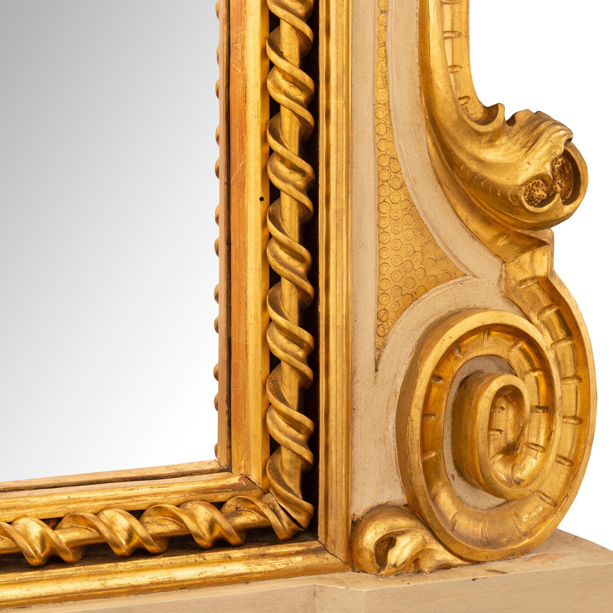 Miroir baroque italien du 19ème siècle en bois patiné et bois doré en vente 1