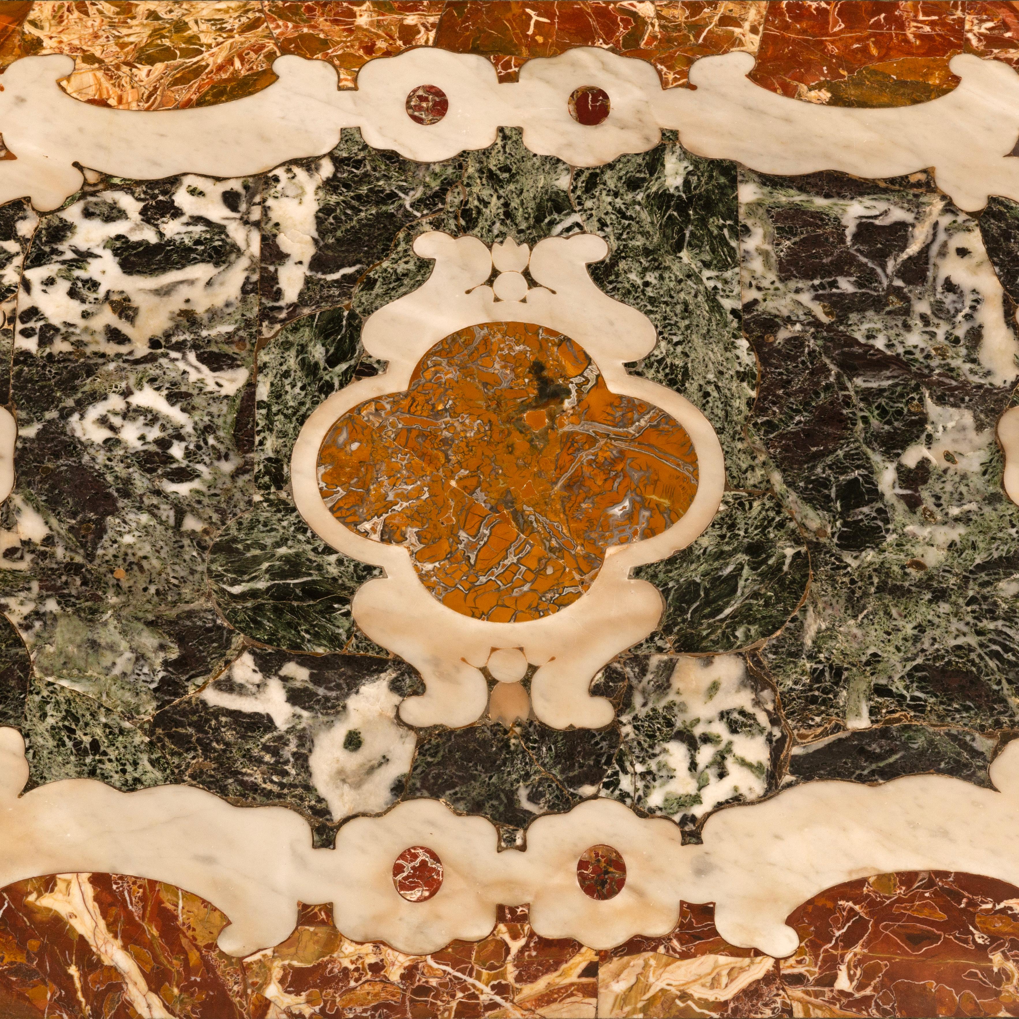 Table basse baroque italienne du 19ème siècle en marbre Pietra Dura et Mecca en vente 1