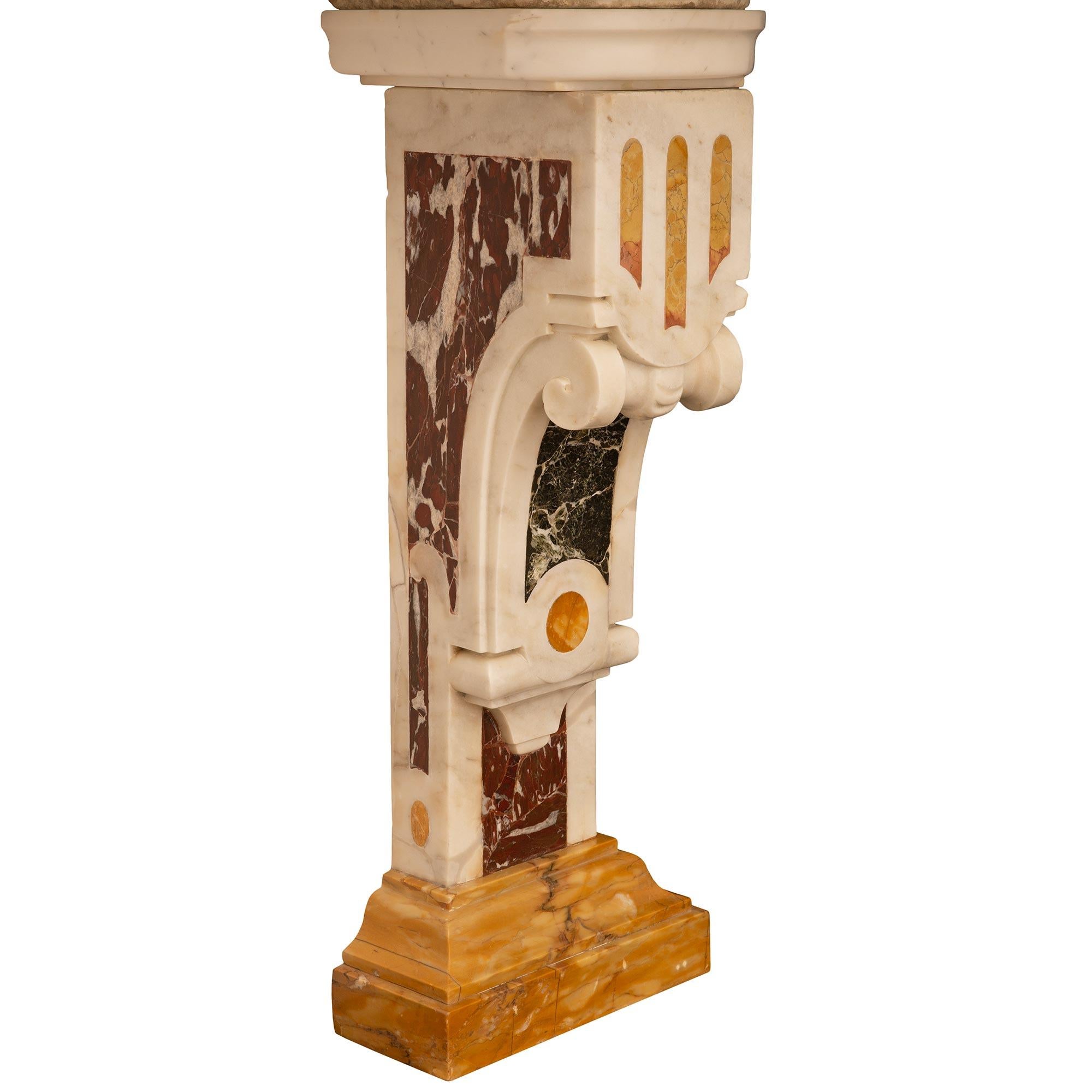 Fuente/bañera de mármol barroca italiana del siglo XIX en venta 4