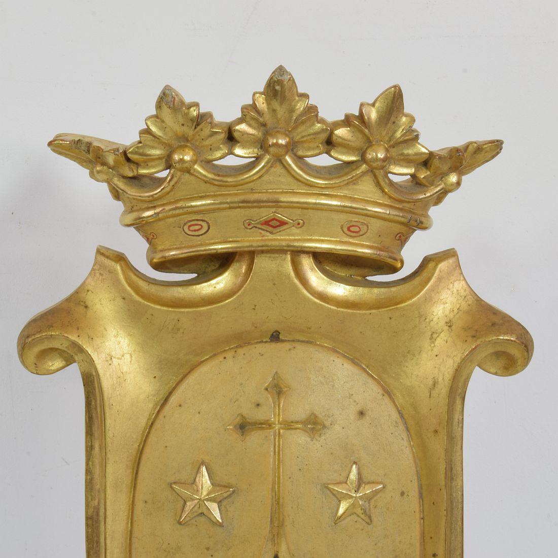 Italian 19th Century Baroque Style Giltwood Coat of Arms 6