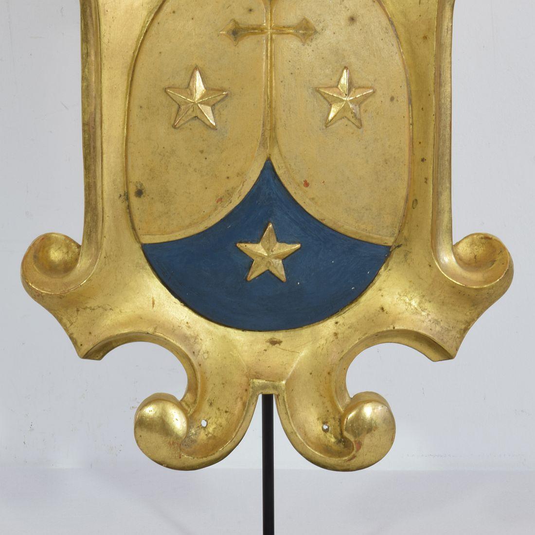 Italian 19th Century Baroque Style Giltwood Coat of Arms 7