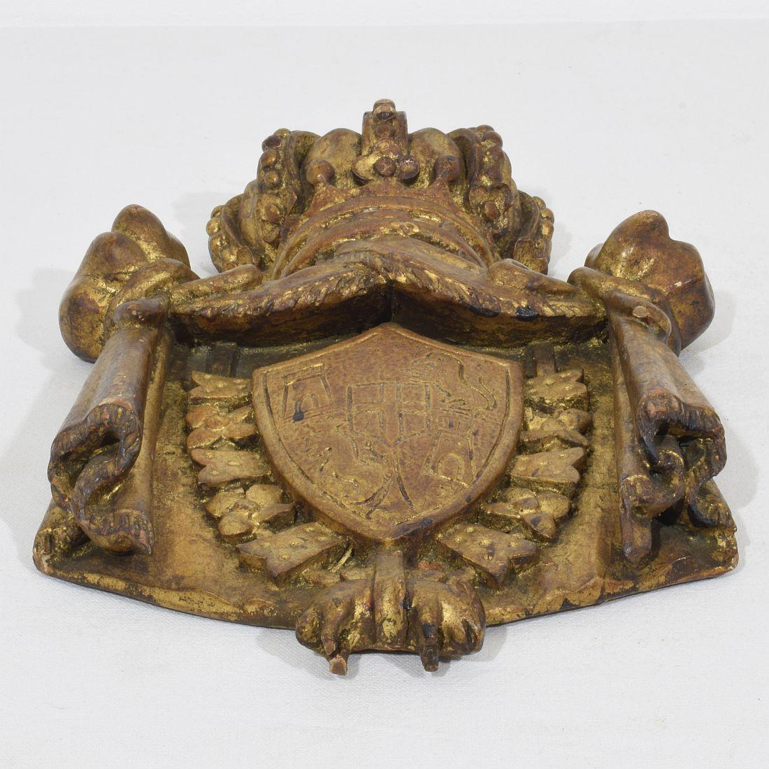 Italian 19th Century Baroque Style Giltwood Coat of Arms 12