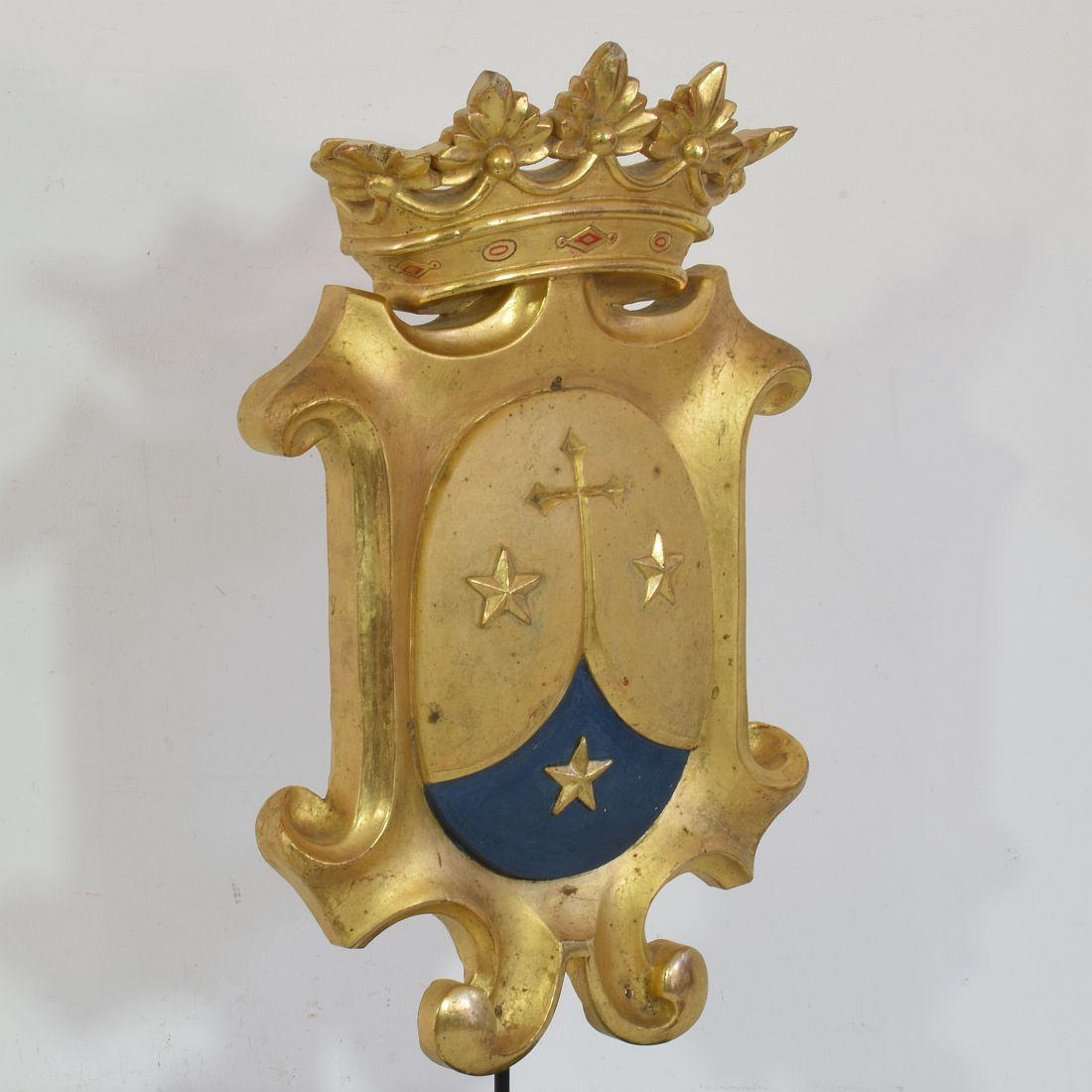 Italian 19th Century Baroque Style Giltwood Coat of Arms 5