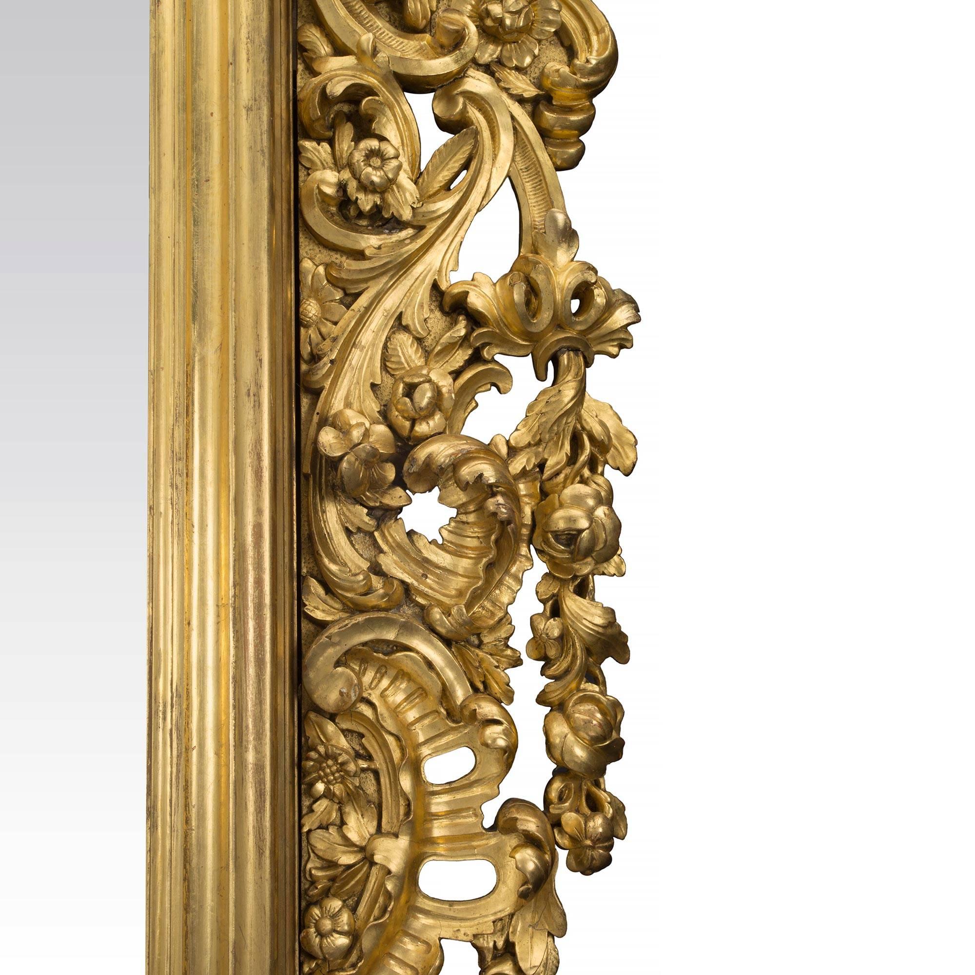 Italian 19th Century Baroque Style Giltwood Mirror 2