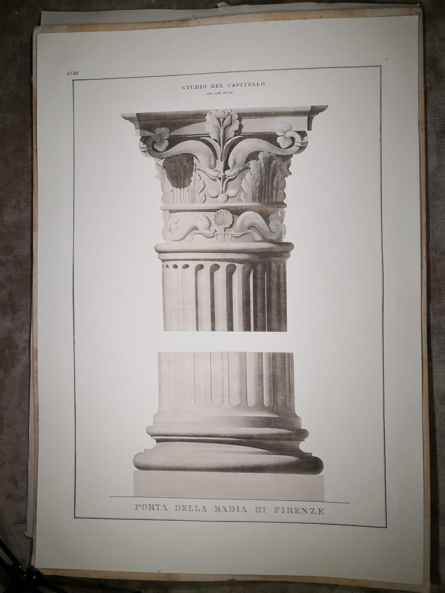 Ein seltener extragroßer Druck, gedruckt auf Gravurpapier mit einer antiken Sternpresse und von Hand aquarelliert, der eine antike Hauptstadt darstellt. Das Kapital stammt aus einer Sammlung architektonischer Details von Florenzer Monumenten, die in