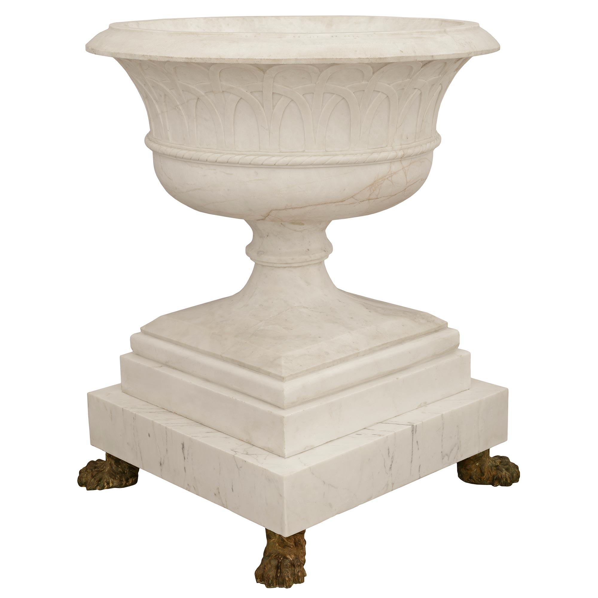 Jardinera/fuente italiana de mármol botticino y bronce del siglo XIX en Bueno estado para la venta en West Palm Beach, FL