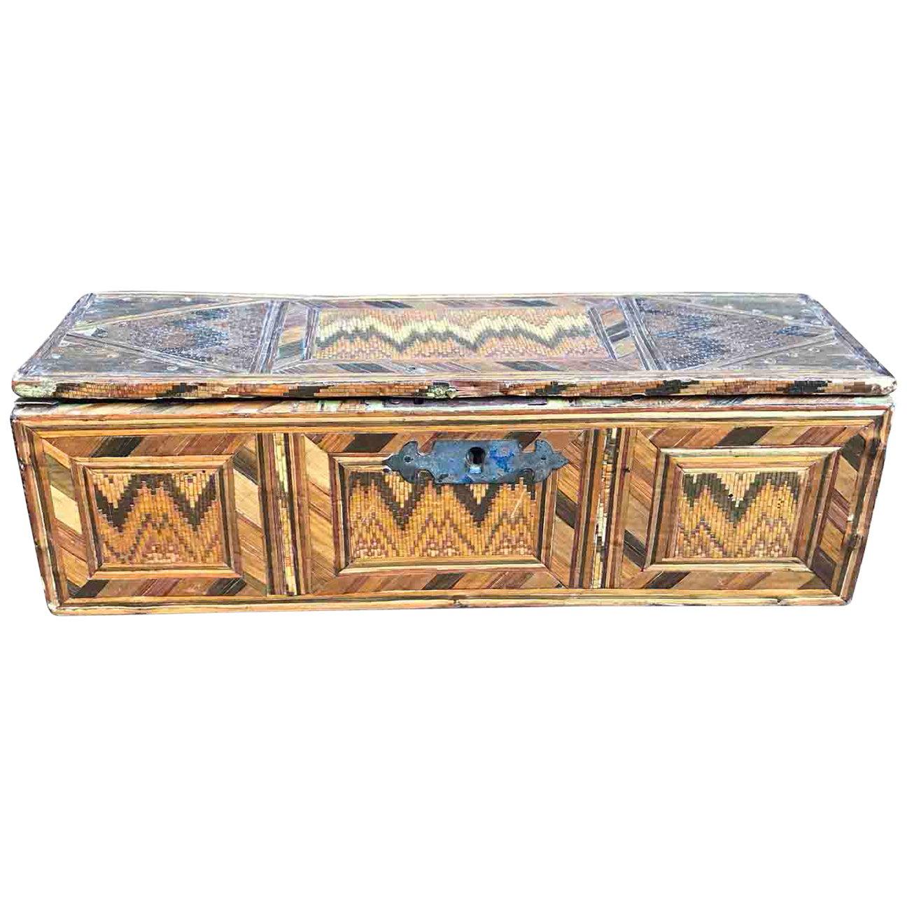 Italian 19th Century Braided Straw Box from a Monastery in Umbria Region For Sale