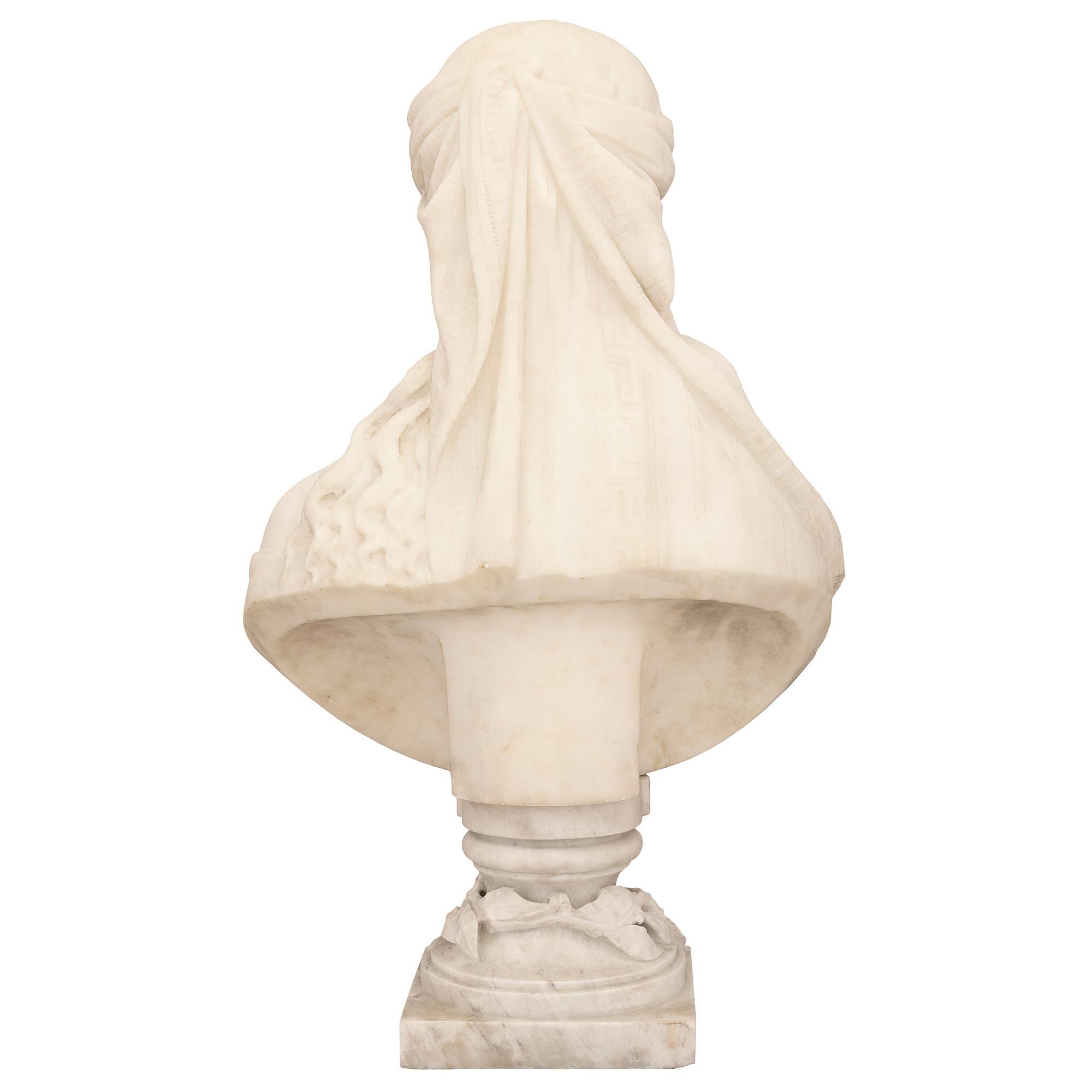 Italian 19th century Carrara marble bust of Cleopatra, signed C. Lapini 1888 en venta 3