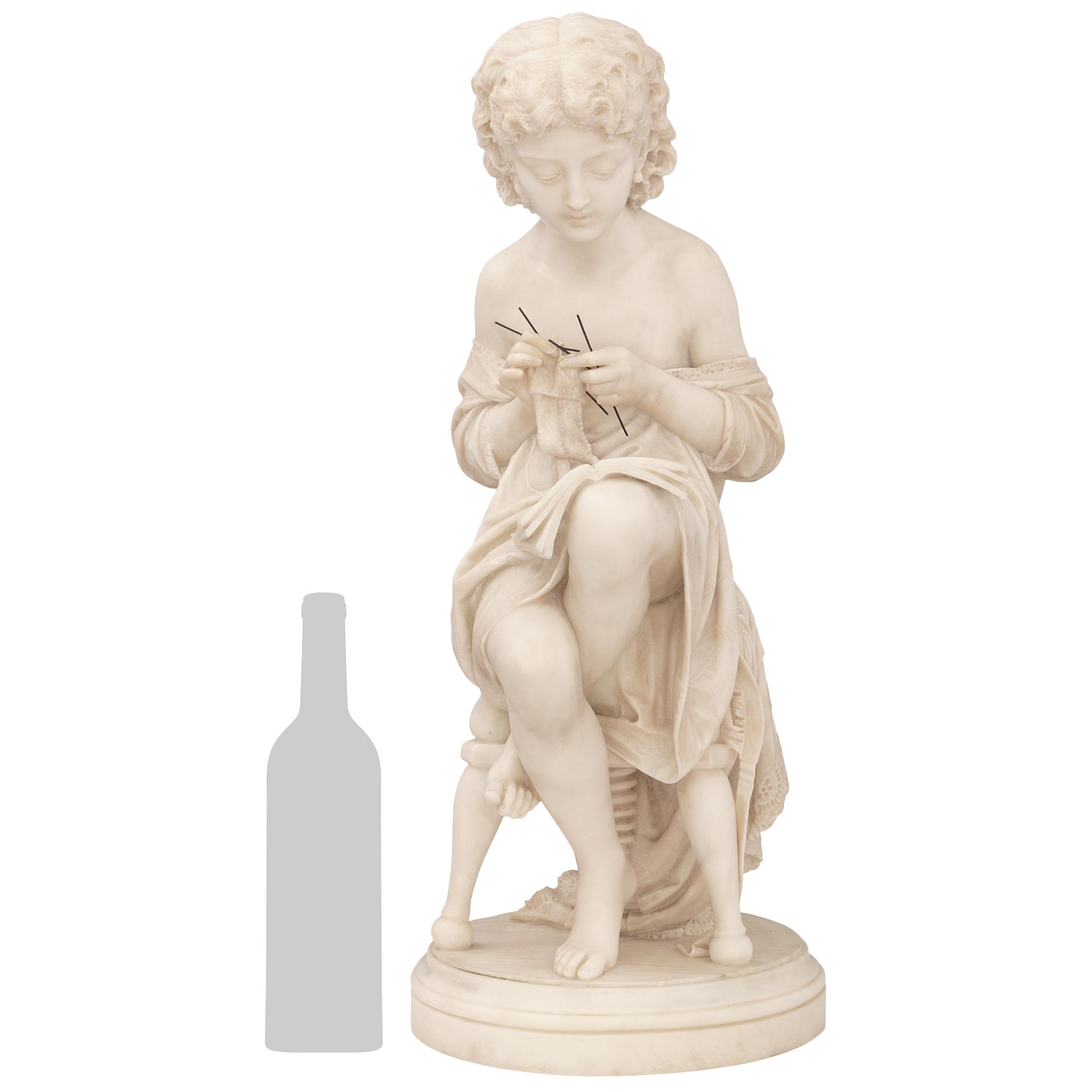 Statue italienne d'une jeune fille en marbre de Carrare du XIXe siècle