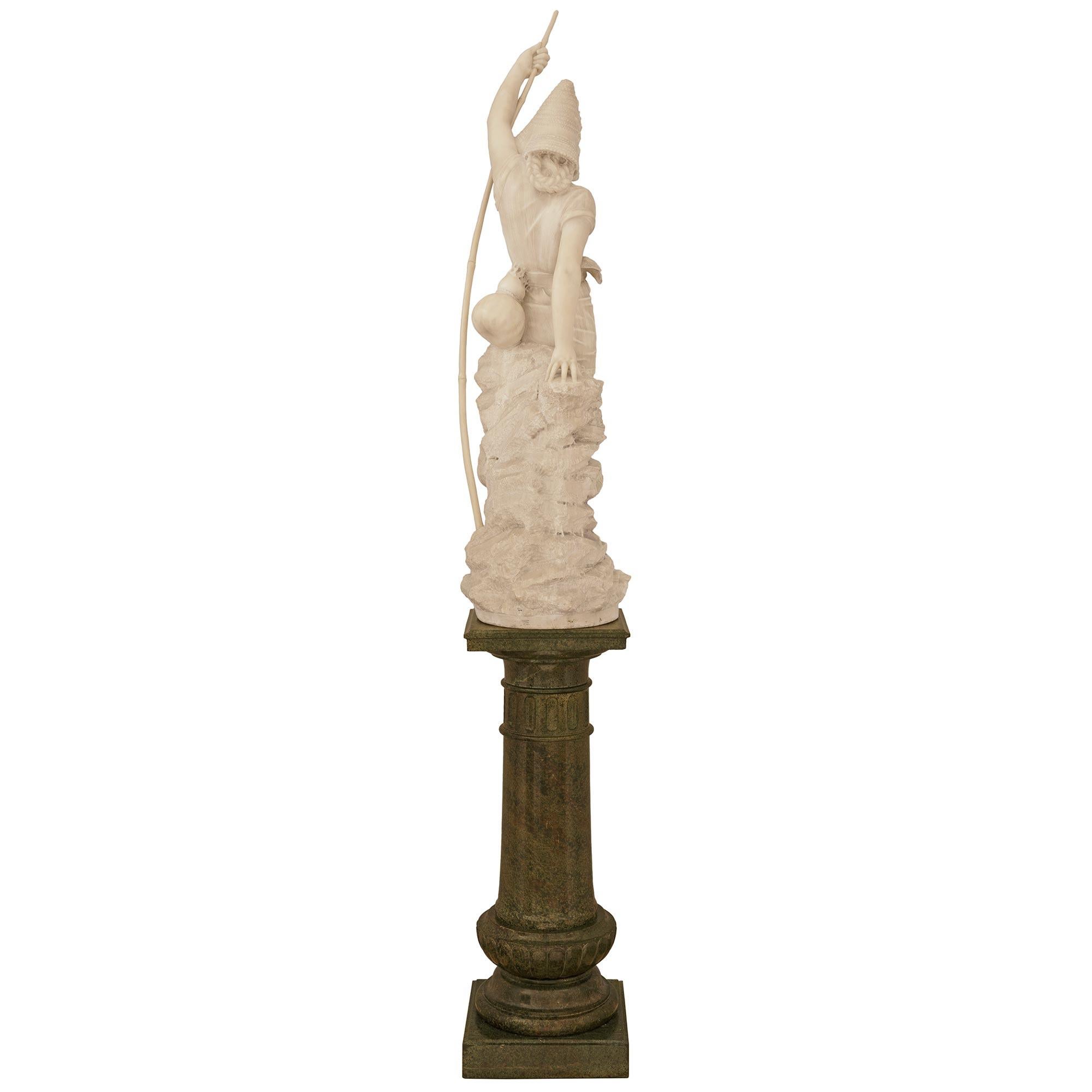 Statua italiana di Carrara del XIX secolo raffigurante una fanciulla pescatrice, opera di Pietro Bazzanti In condizioni buone in vendita a West Palm Beach, FL