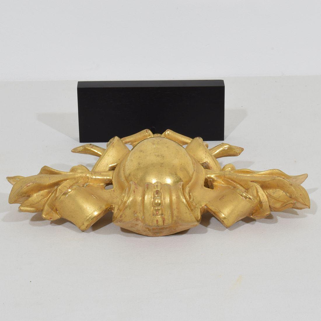 Italian 19th Century Carved Giltwood Ornament 5