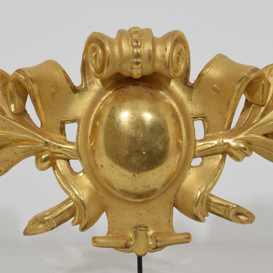 Italian 19th Century Carved Giltwood Ornament 3