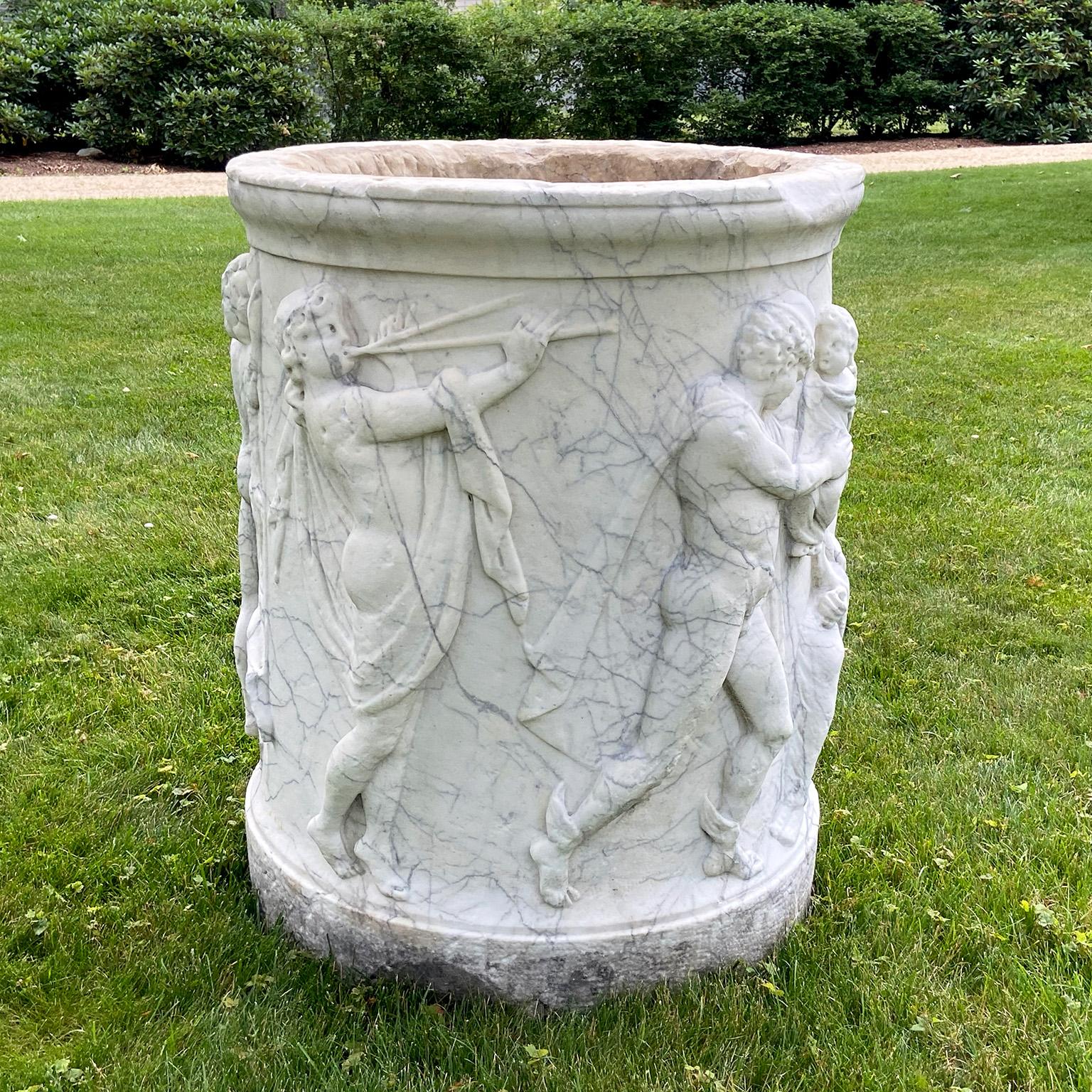 Italian 19th-Century Carved Marble Wellhead In Good Condition In Katonah, NY