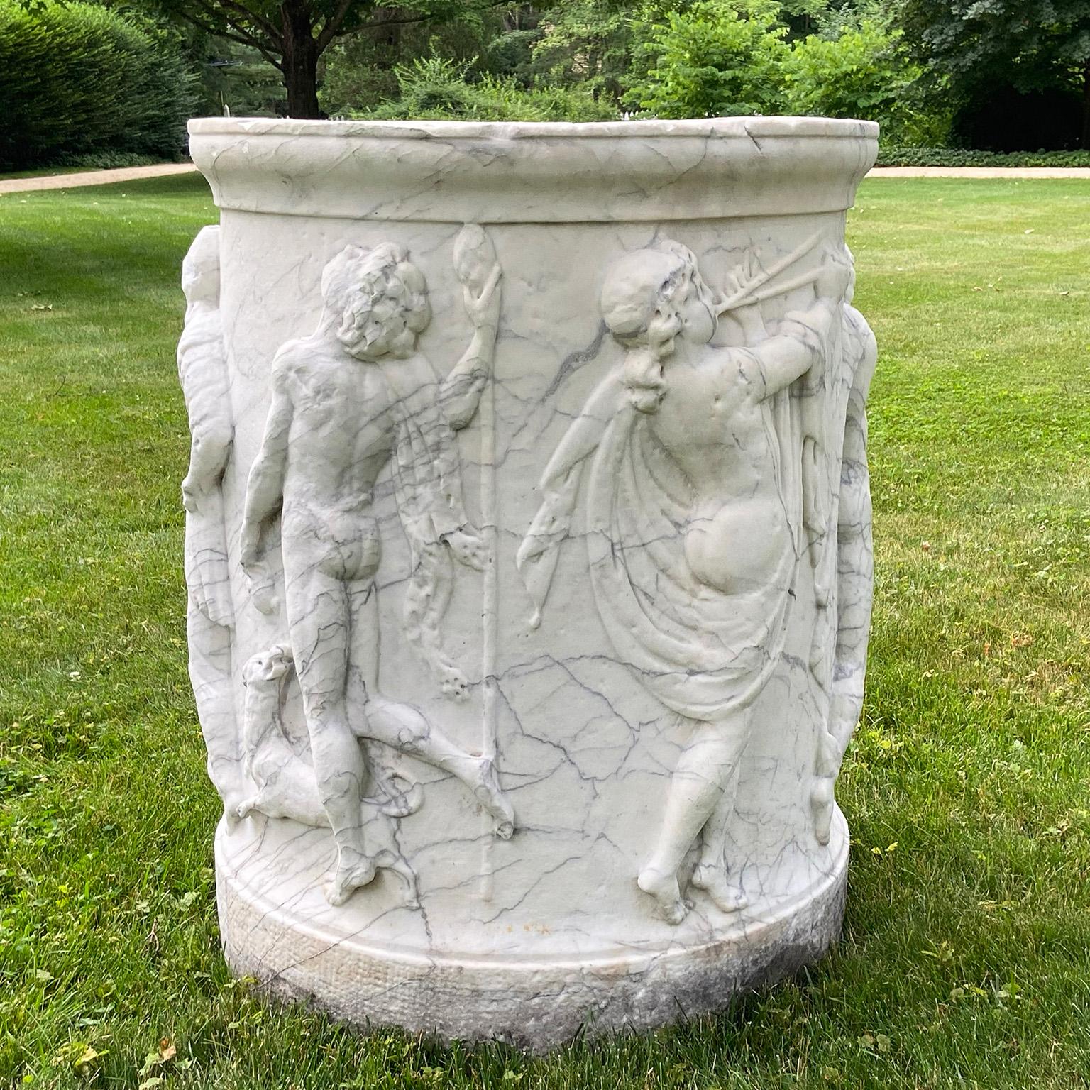 Italian 19th-Century Carved Marble Wellhead 1