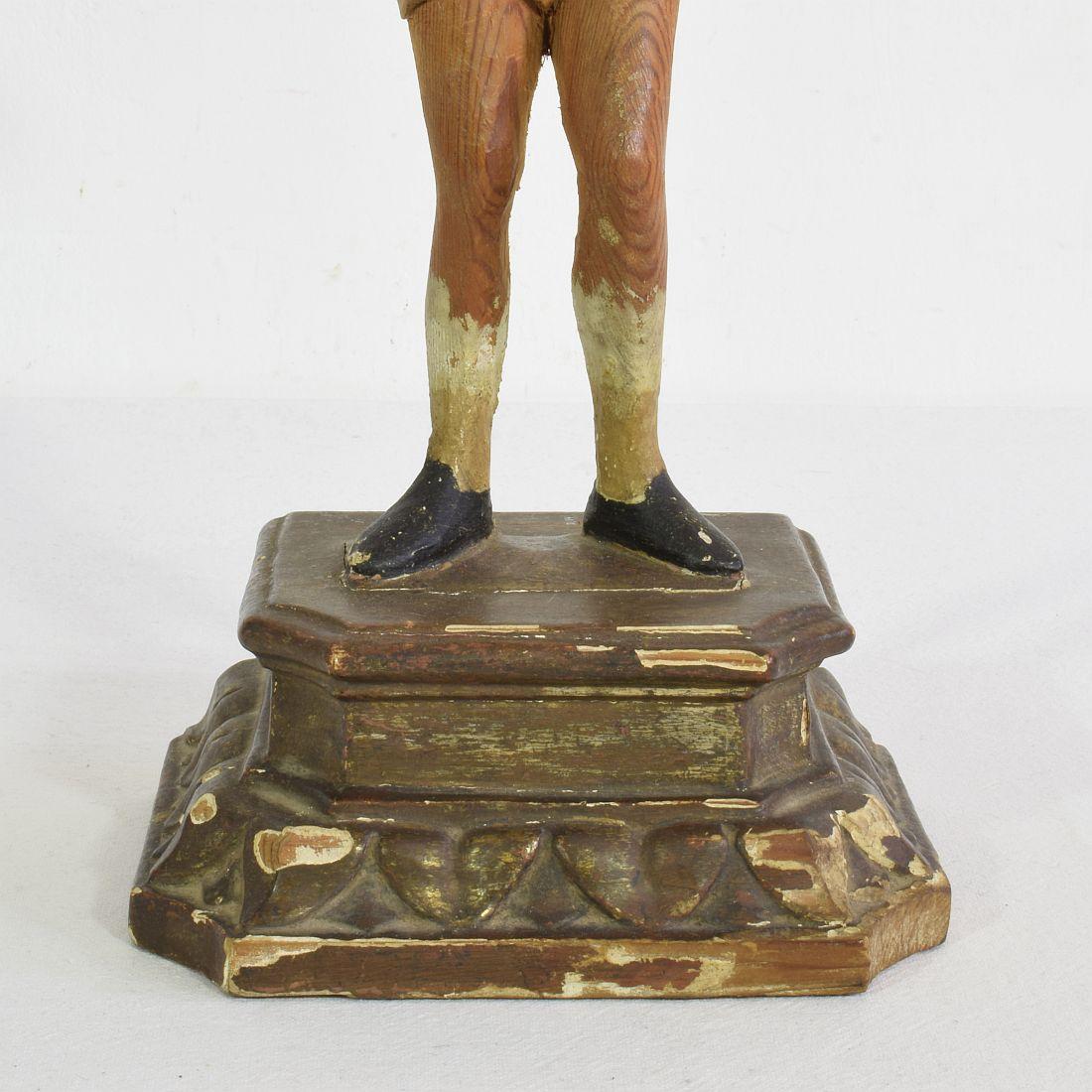 Figure de saint italienne en bois sculpté du 19ème siècle en vente 4