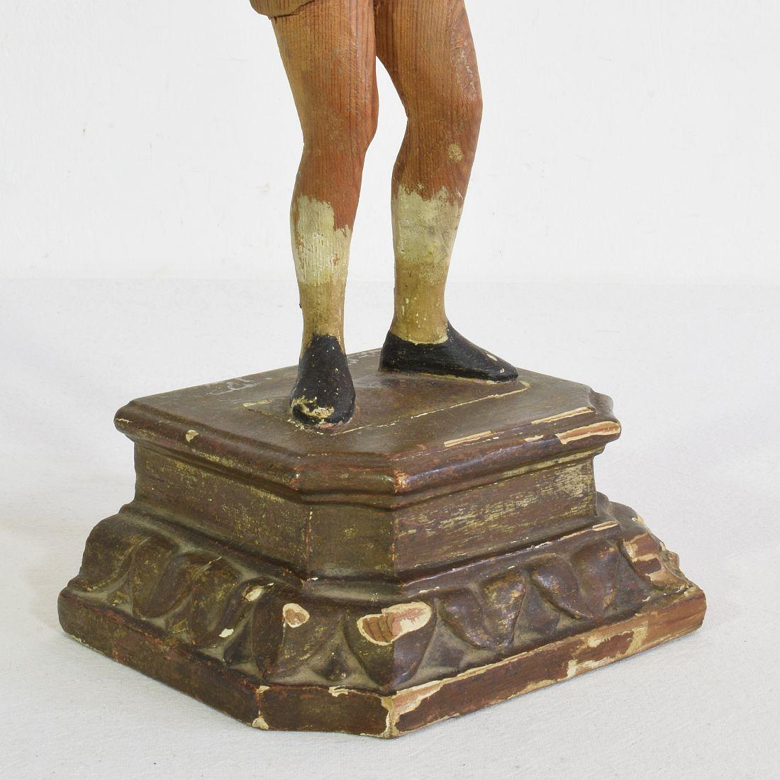 Figura di santo in legno intagliato del XIX secolo in vendita 6