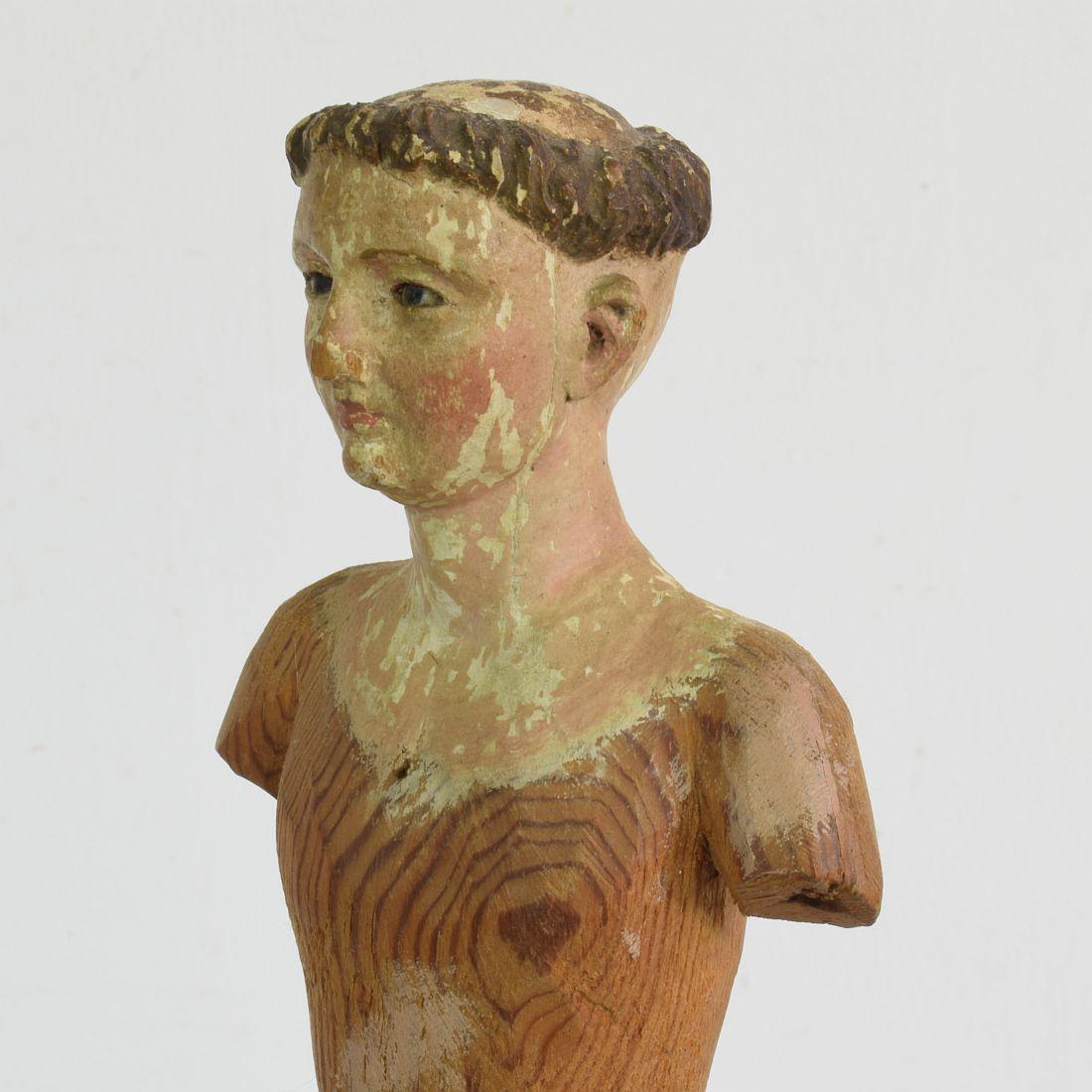 Figure de saint italienne en bois sculpté du 19ème siècle en vente 7