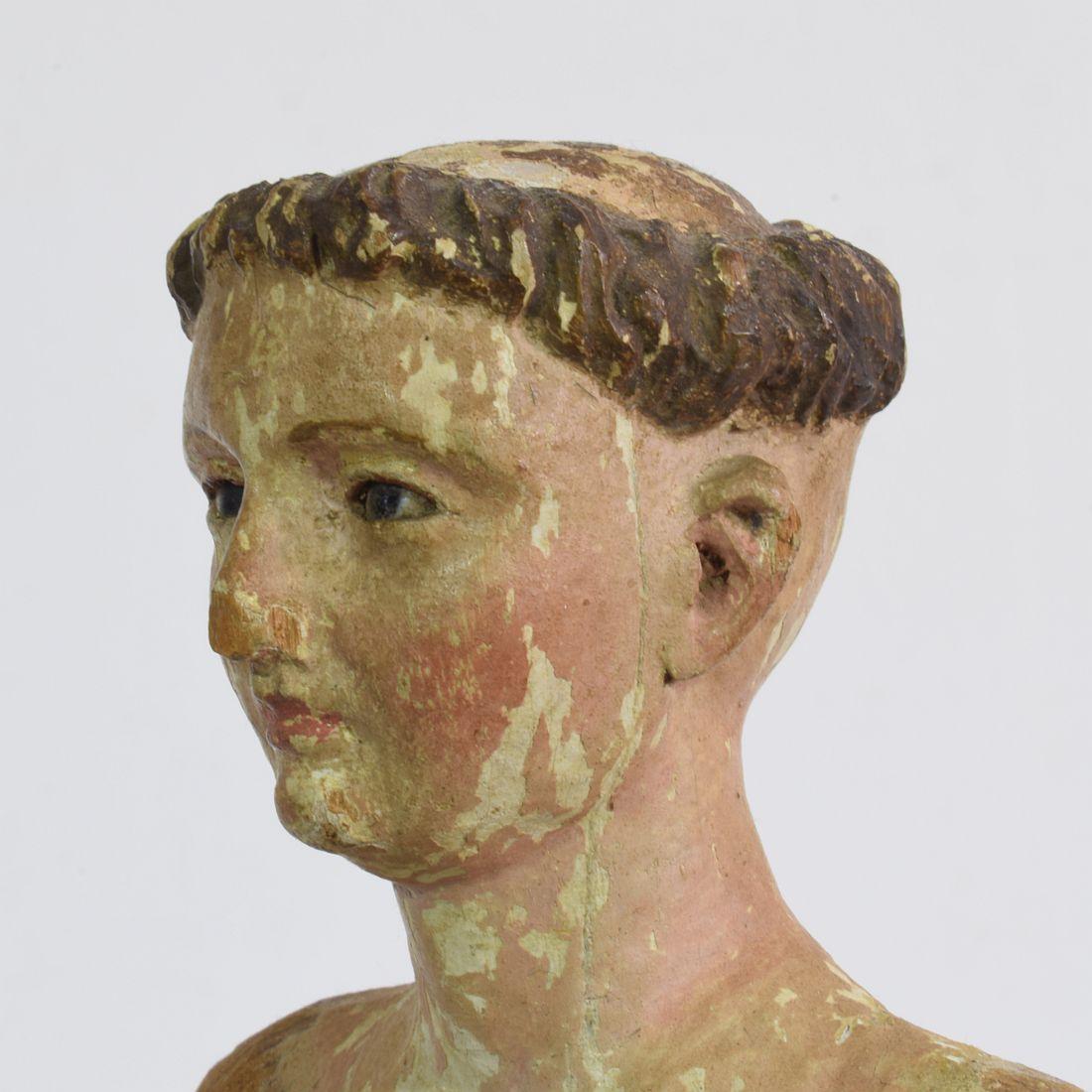 Figure de saint italienne en bois sculpté du 19ème siècle en vente 10