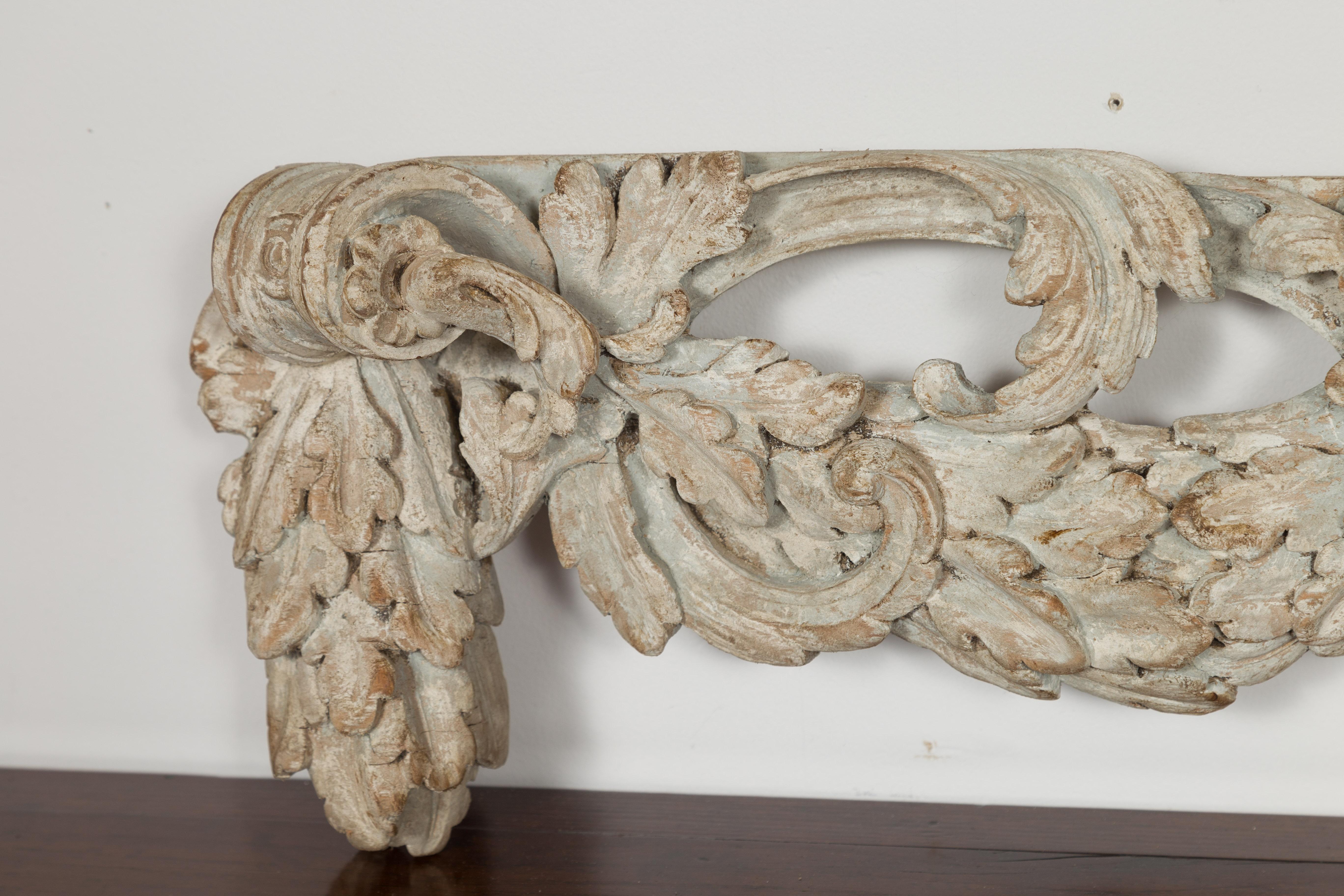 Italian 19th Century Carved Wooden Swag Fragment with Shell and Foliage Motifs 5