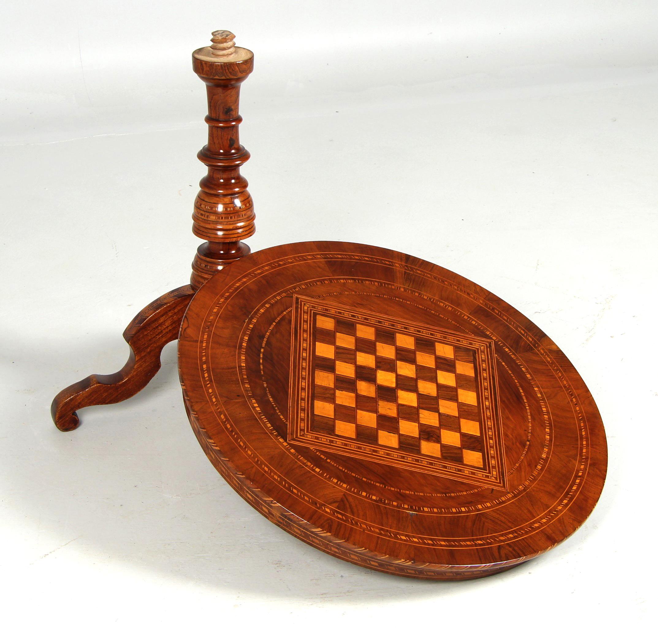 Italian 19th Century Chess Table with Marquetry 7