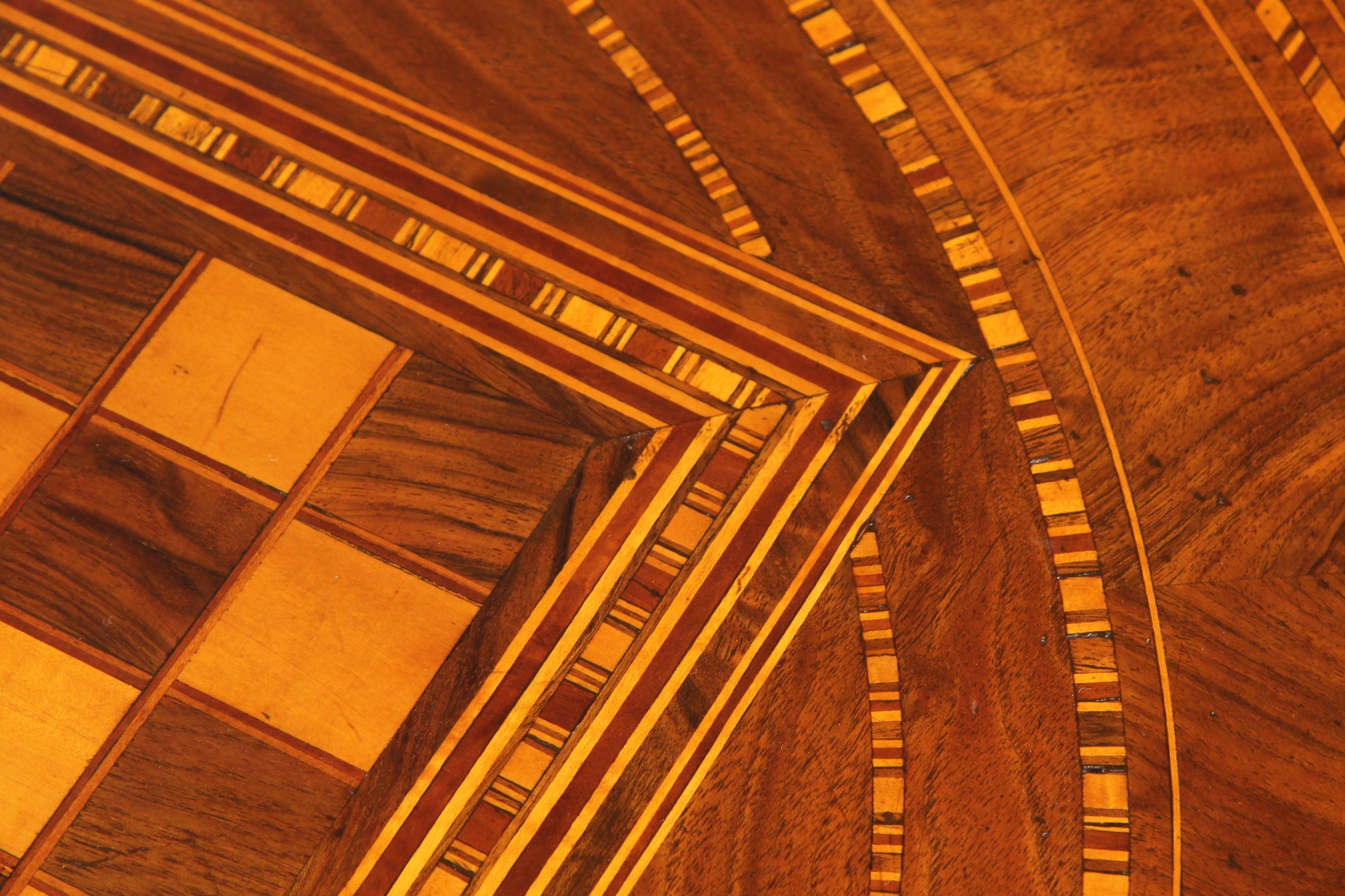 Italian 19th Century Chess Table with Marquetry 1