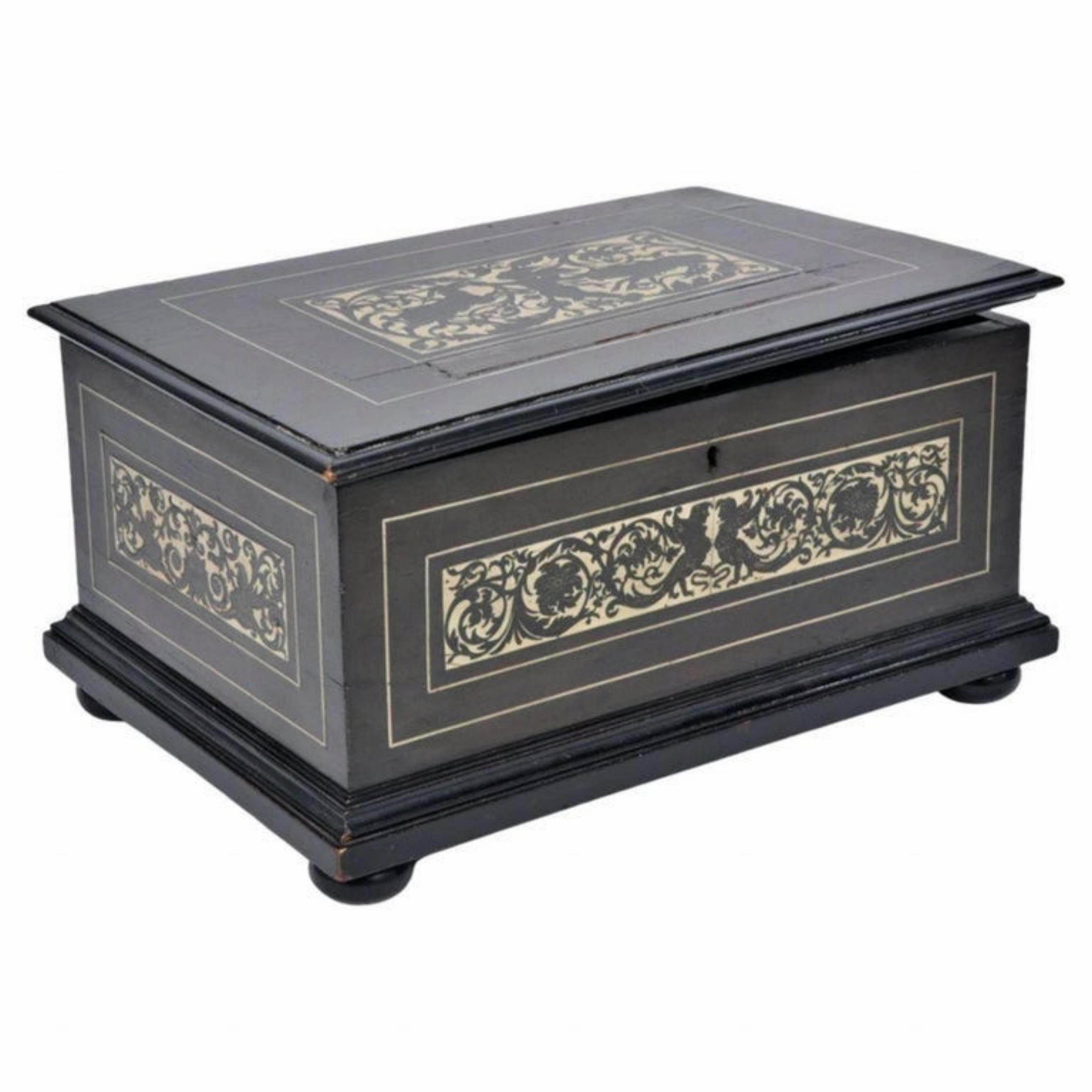 Italian 19th Century Chest In Good Condition For Sale In Madrid, ES