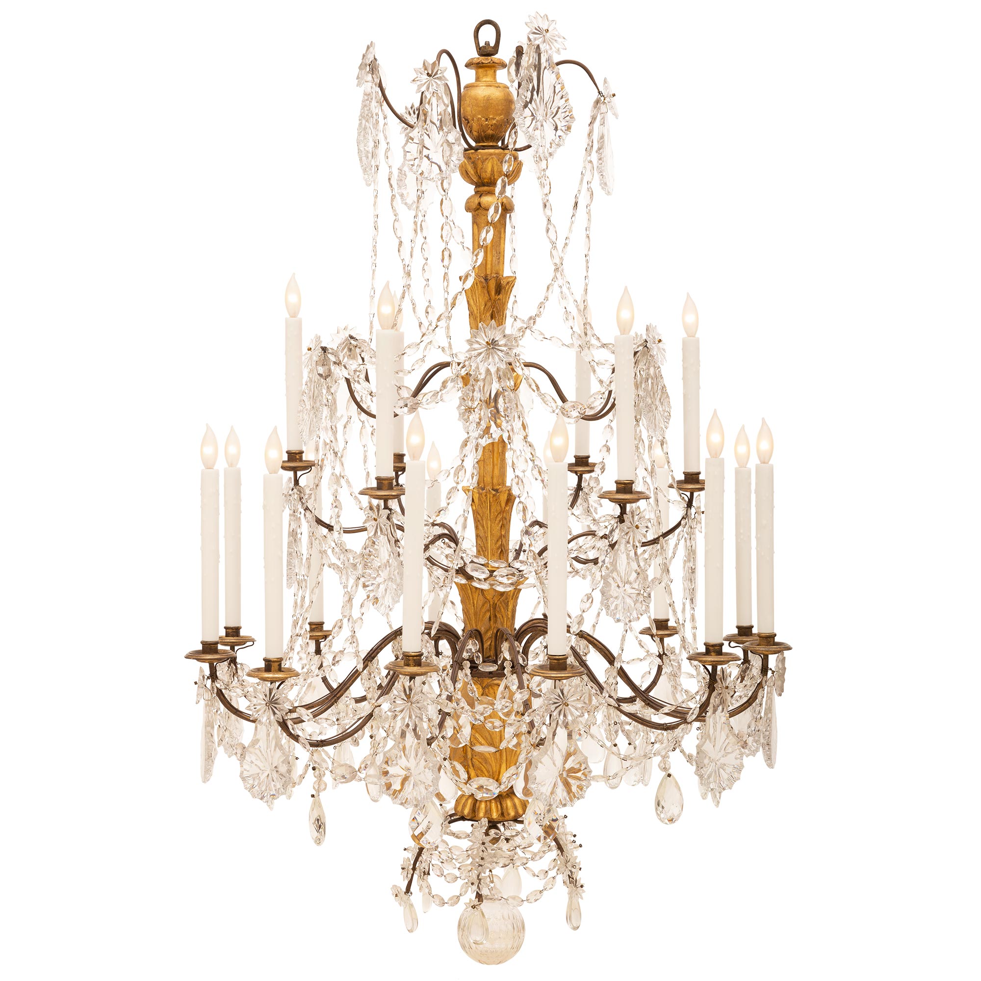 Italian 19th Century Eighteen-Light Giltwood and Crystal Chandelier For Sale