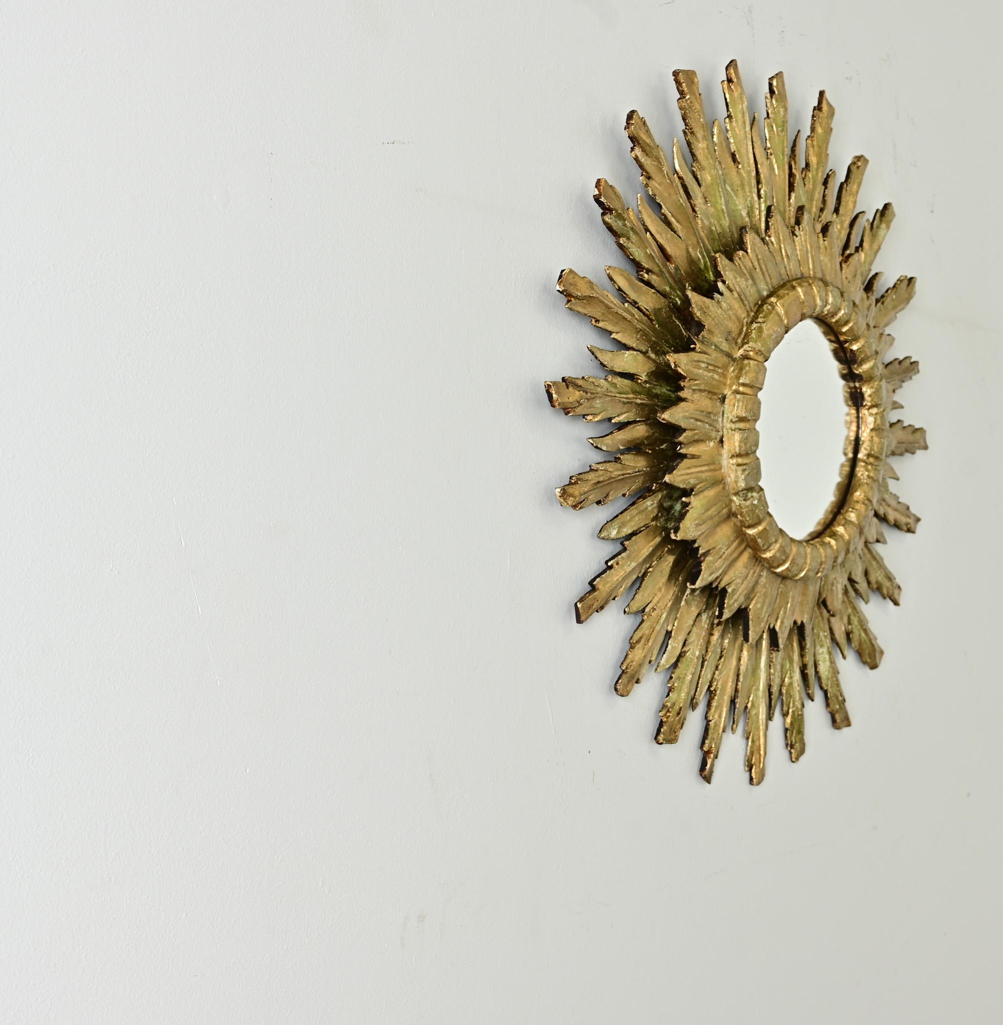 Autre Miroir italien du 19ème siècle en forme d'étoile dorée en vente