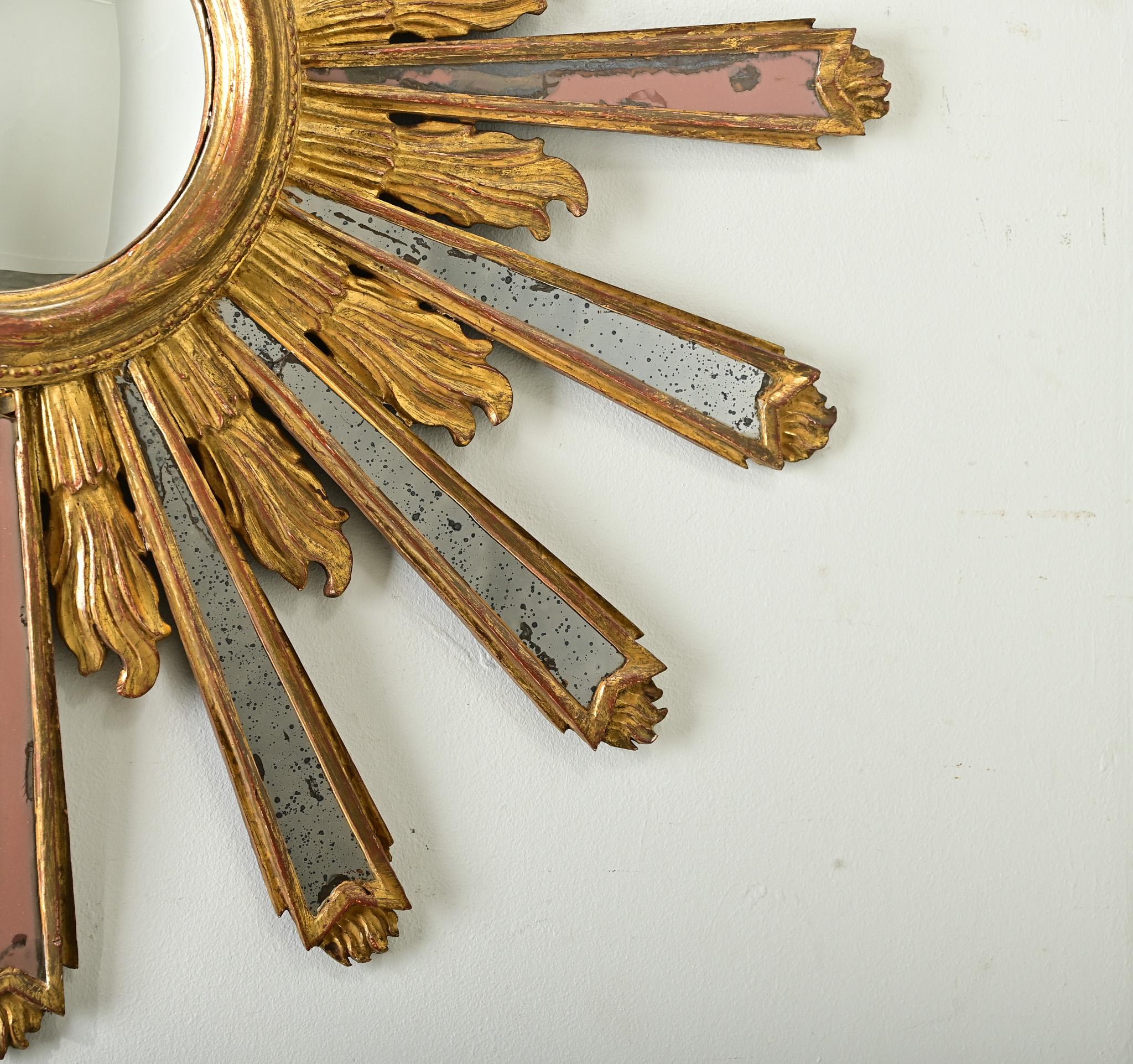 Miroir italien du 19ème siècle en forme d'étoile dorée en vente 1