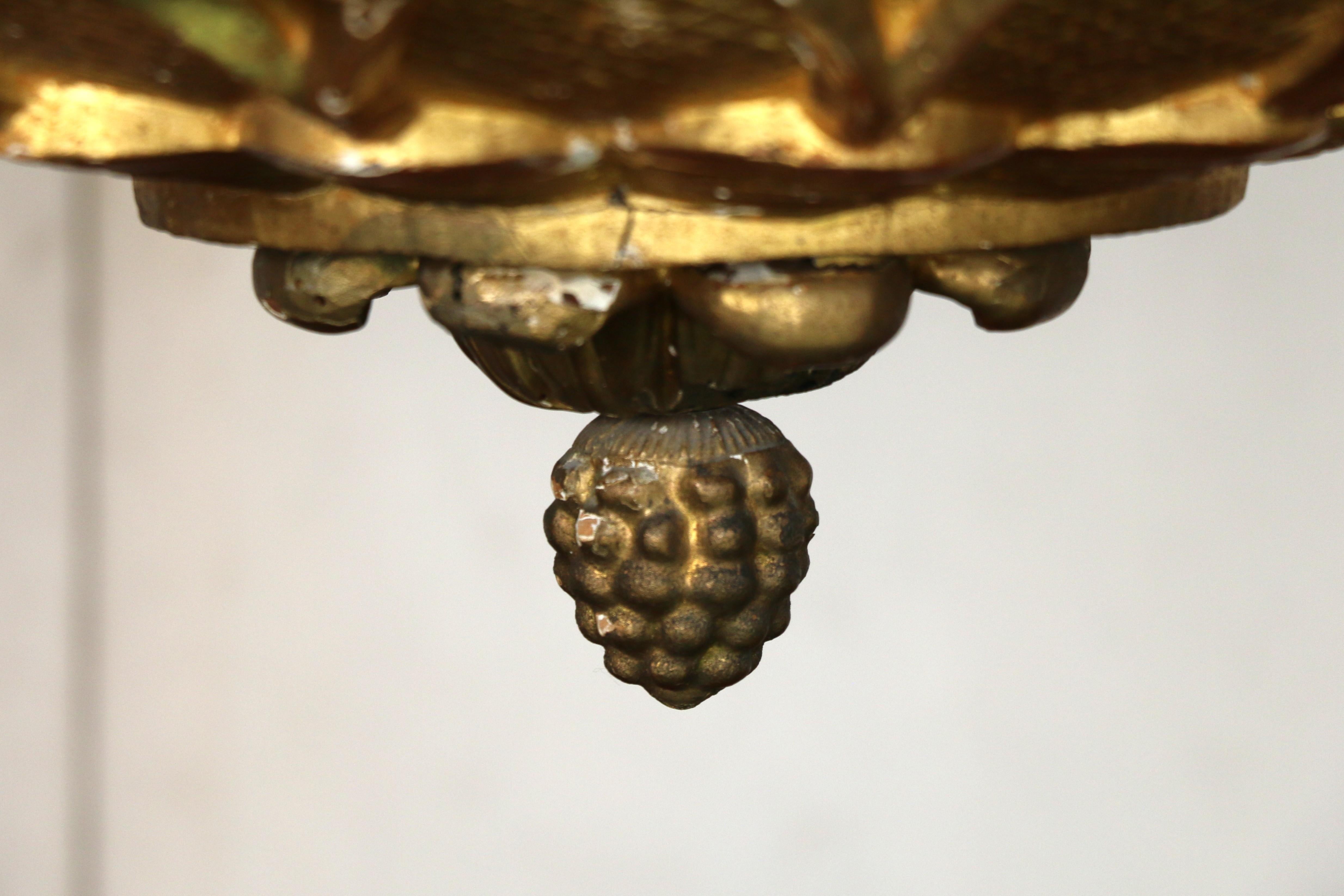Lustre italien du 19e siècle en bois doré à 12 lumières en vente 12