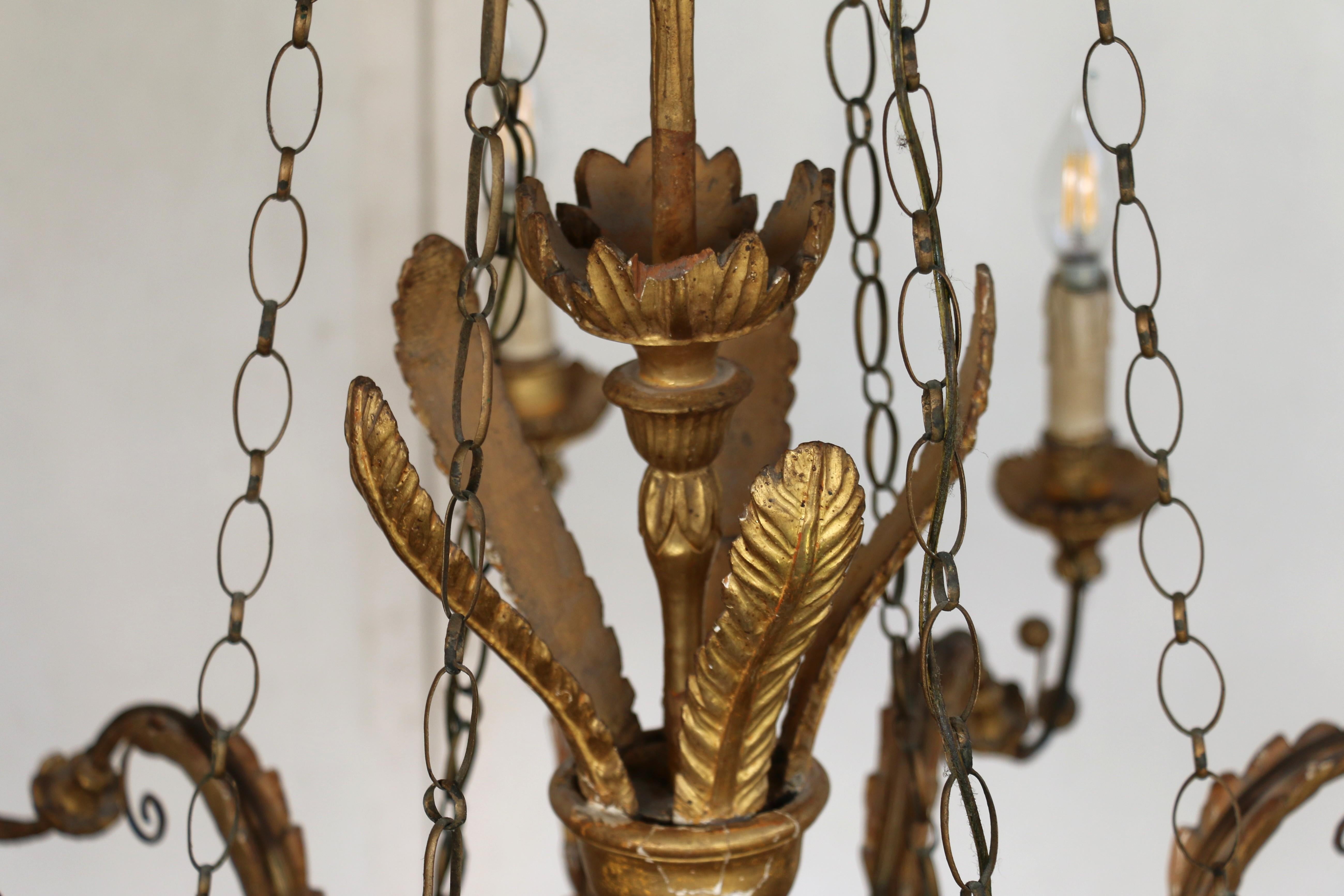 Métal Lustre italien du 19e siècle en bois doré à 12 lumières en vente