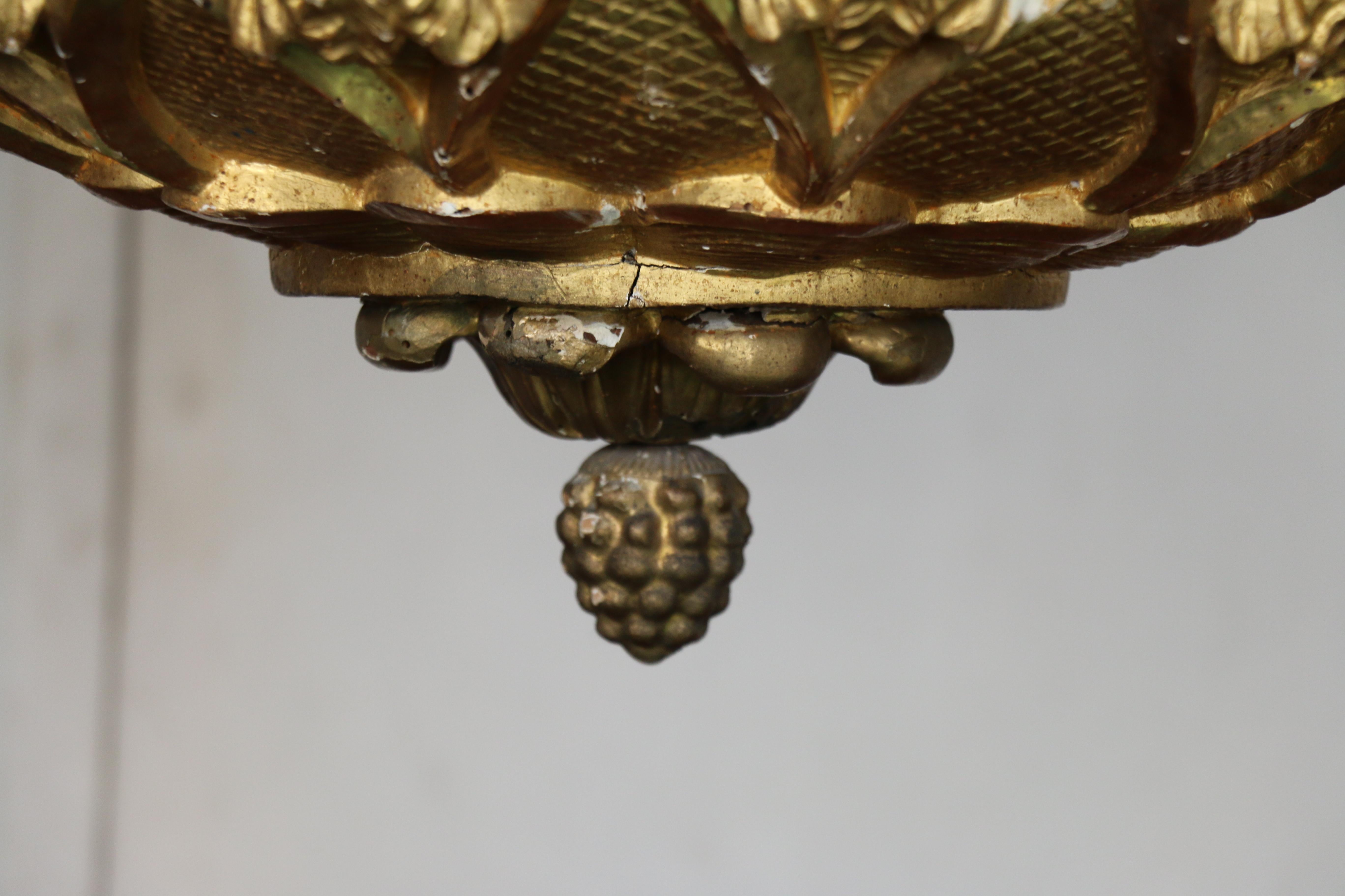 Lustre italien du 19e siècle en bois doré à 12 lumières en vente 2